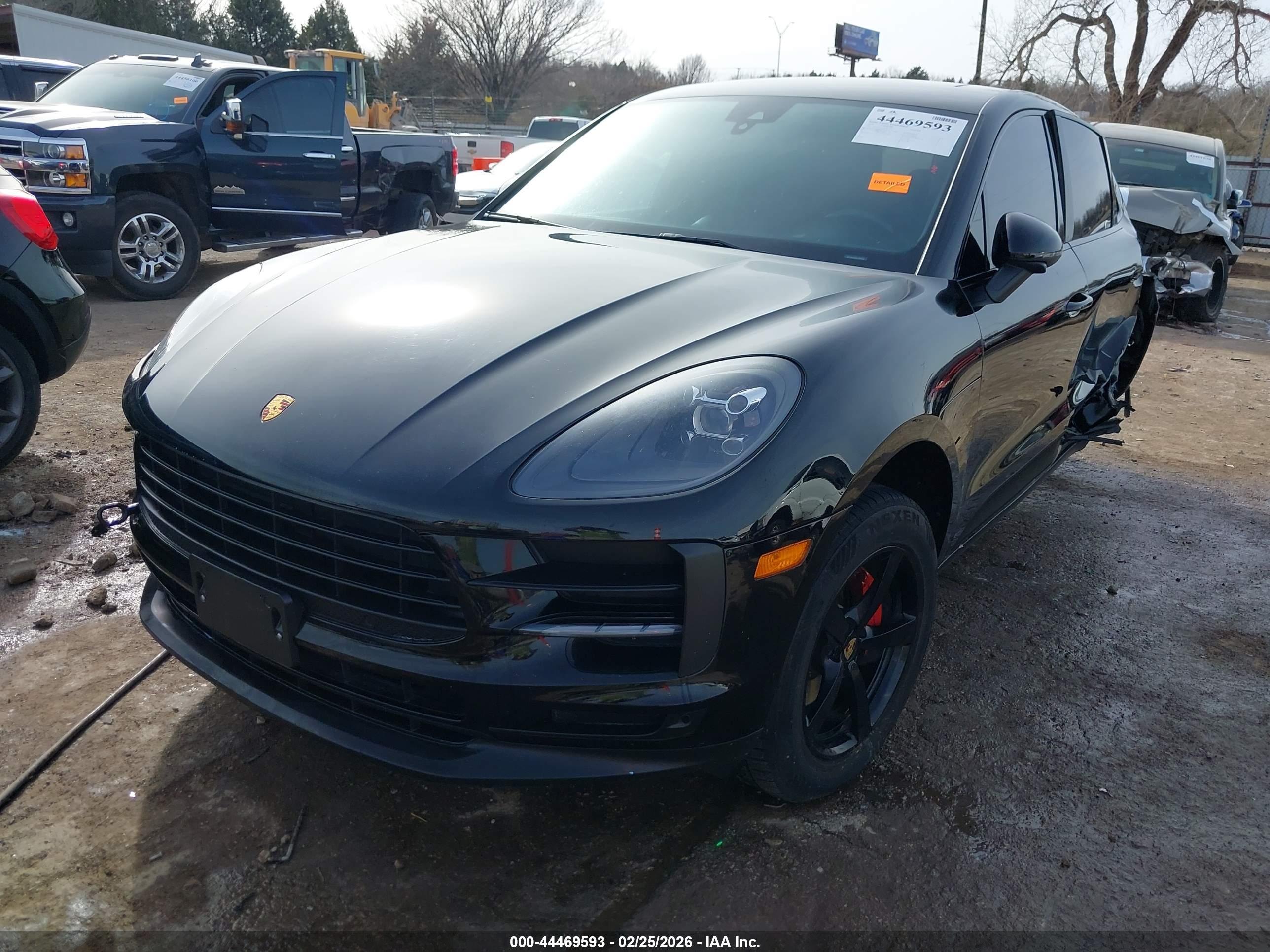 PORSCHE MACAN image 2