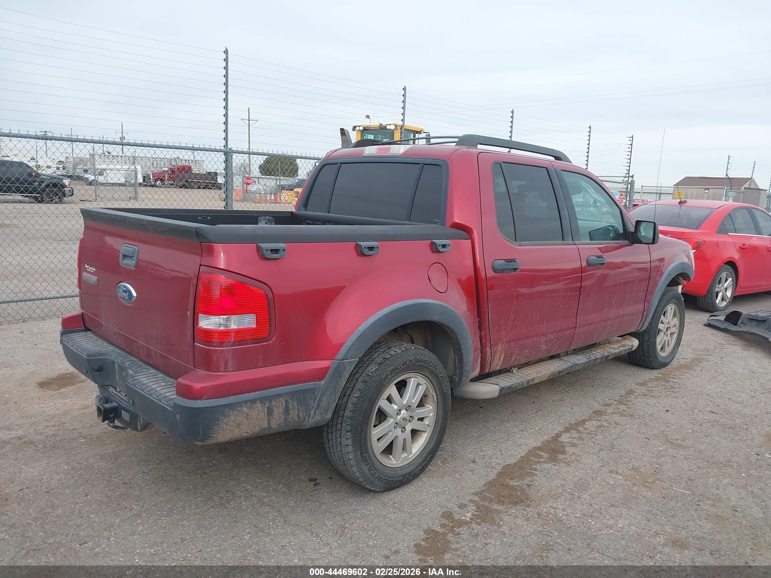 FORD EXPLORER image 4