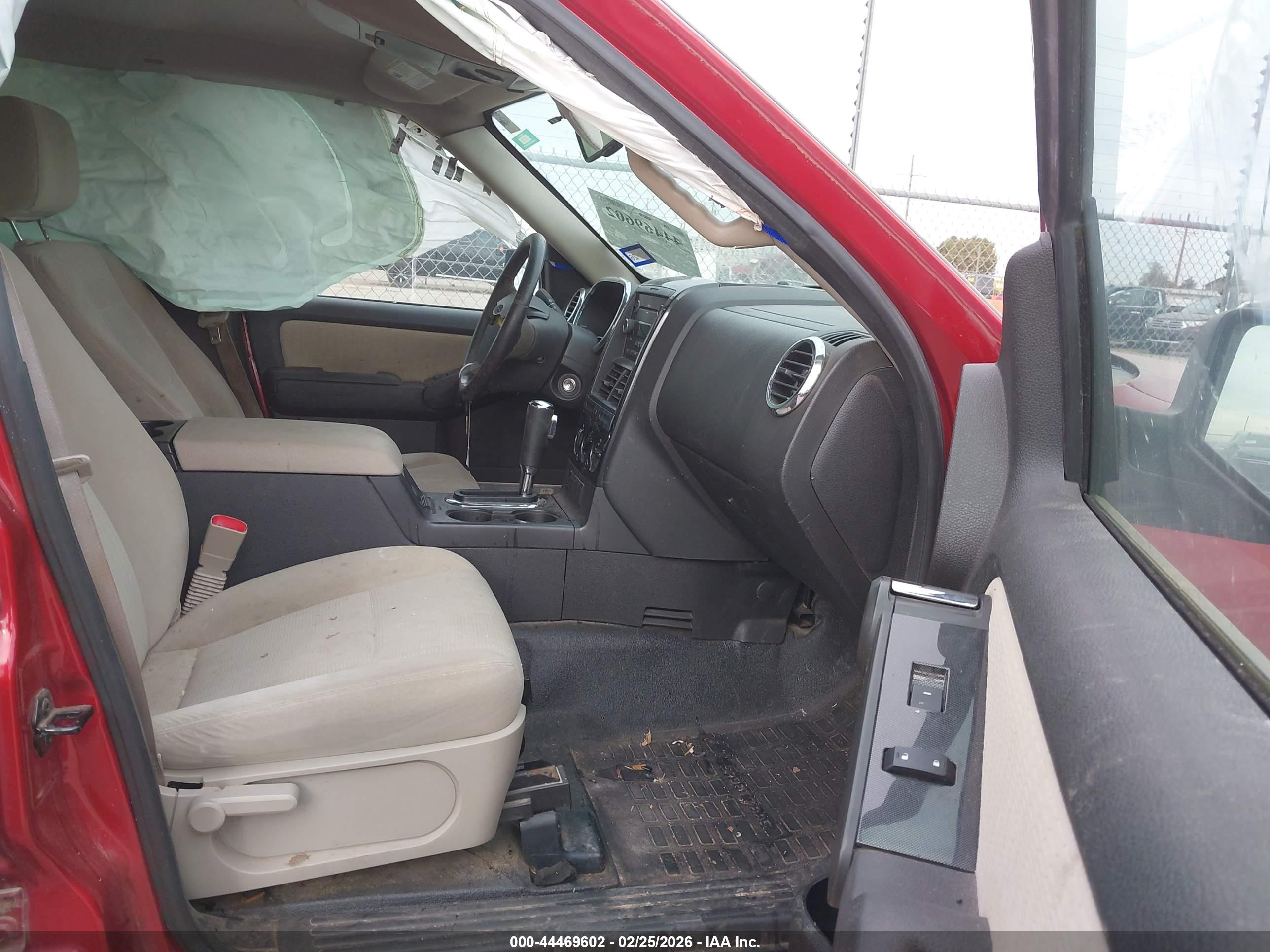 FORD EXPLORER image 5