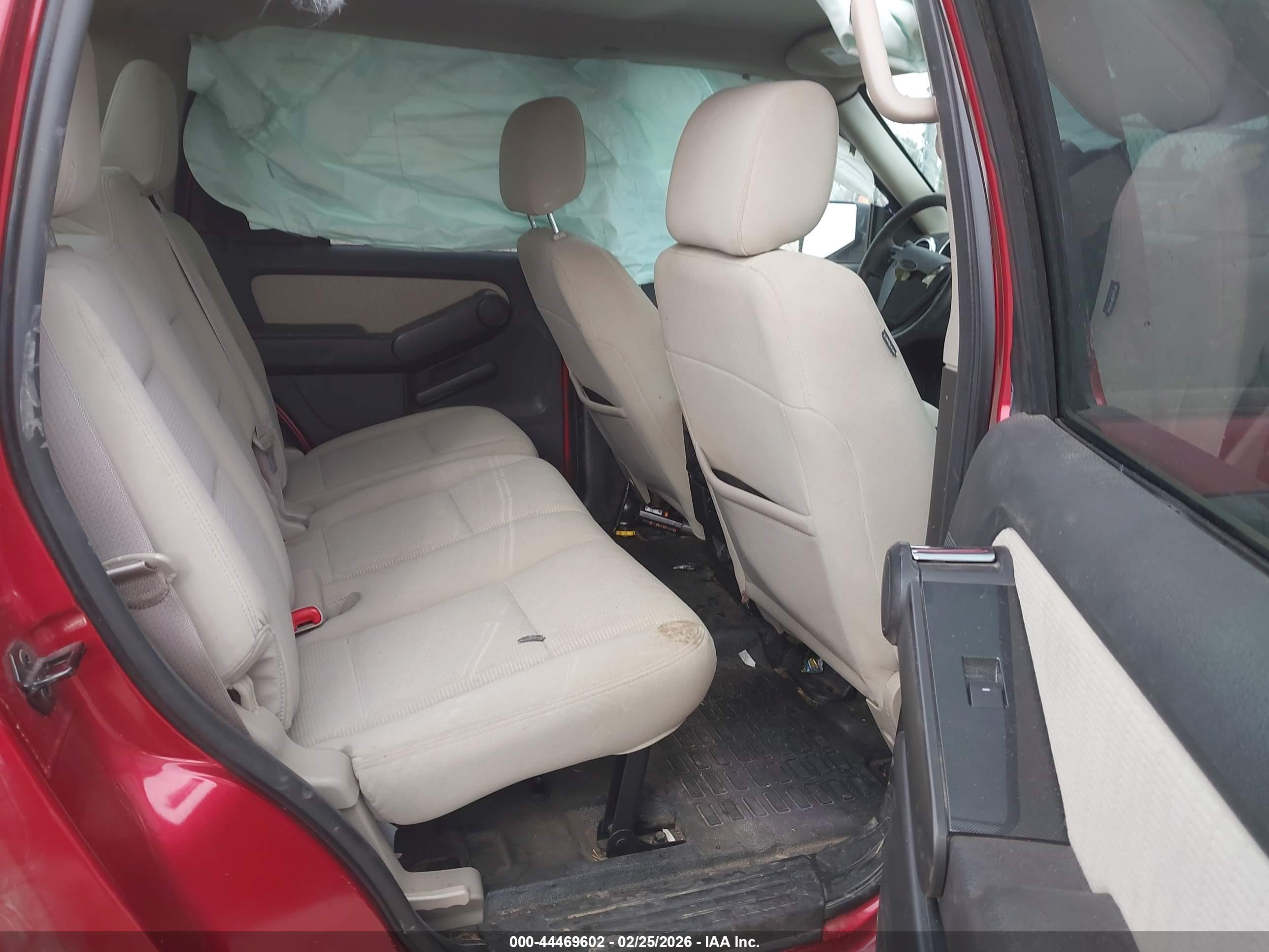 FORD EXPLORER image 8