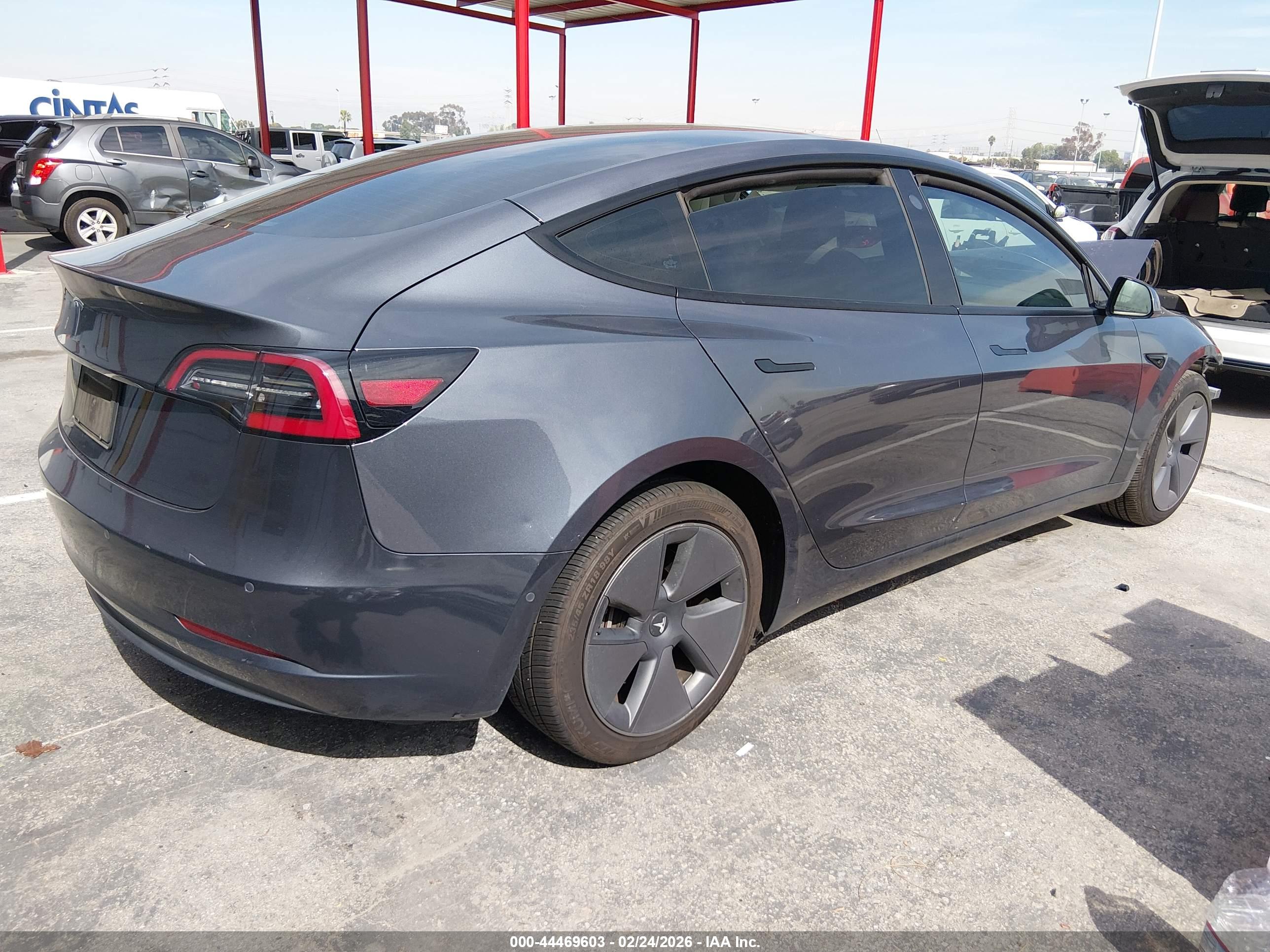 TESLA MODEL image 4