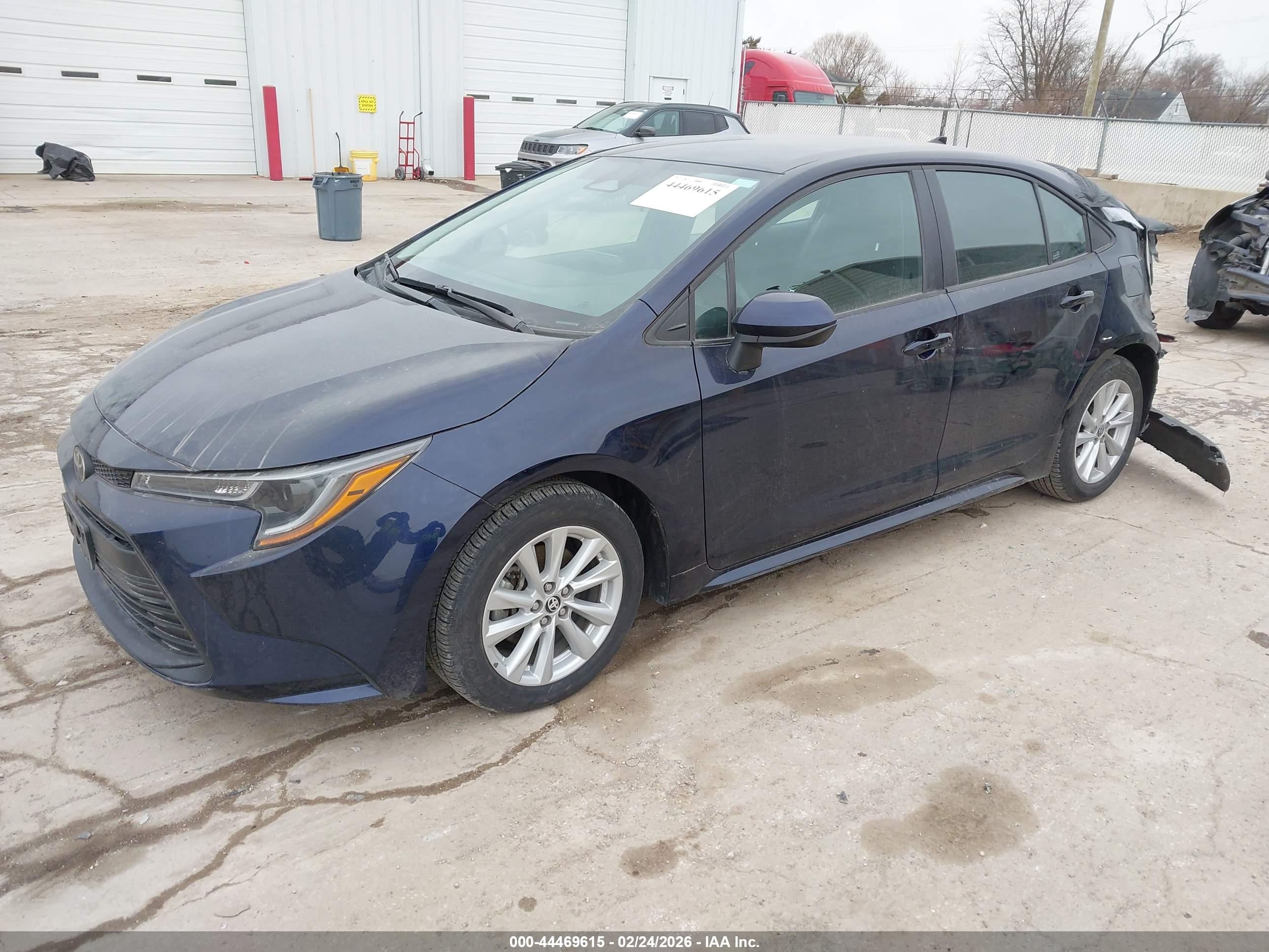TOYOTA COROLLA image 2