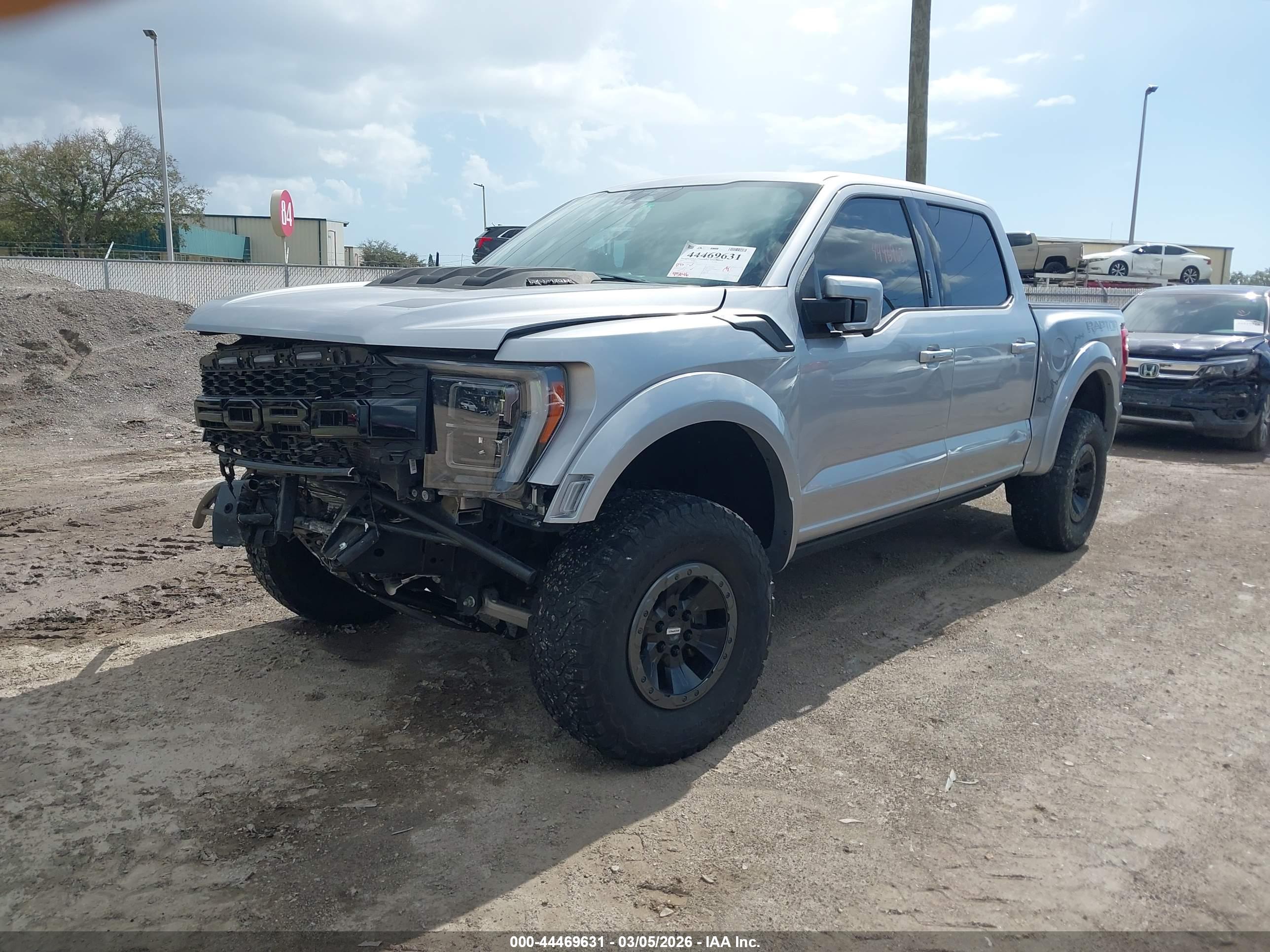 FORD F-150 image 2