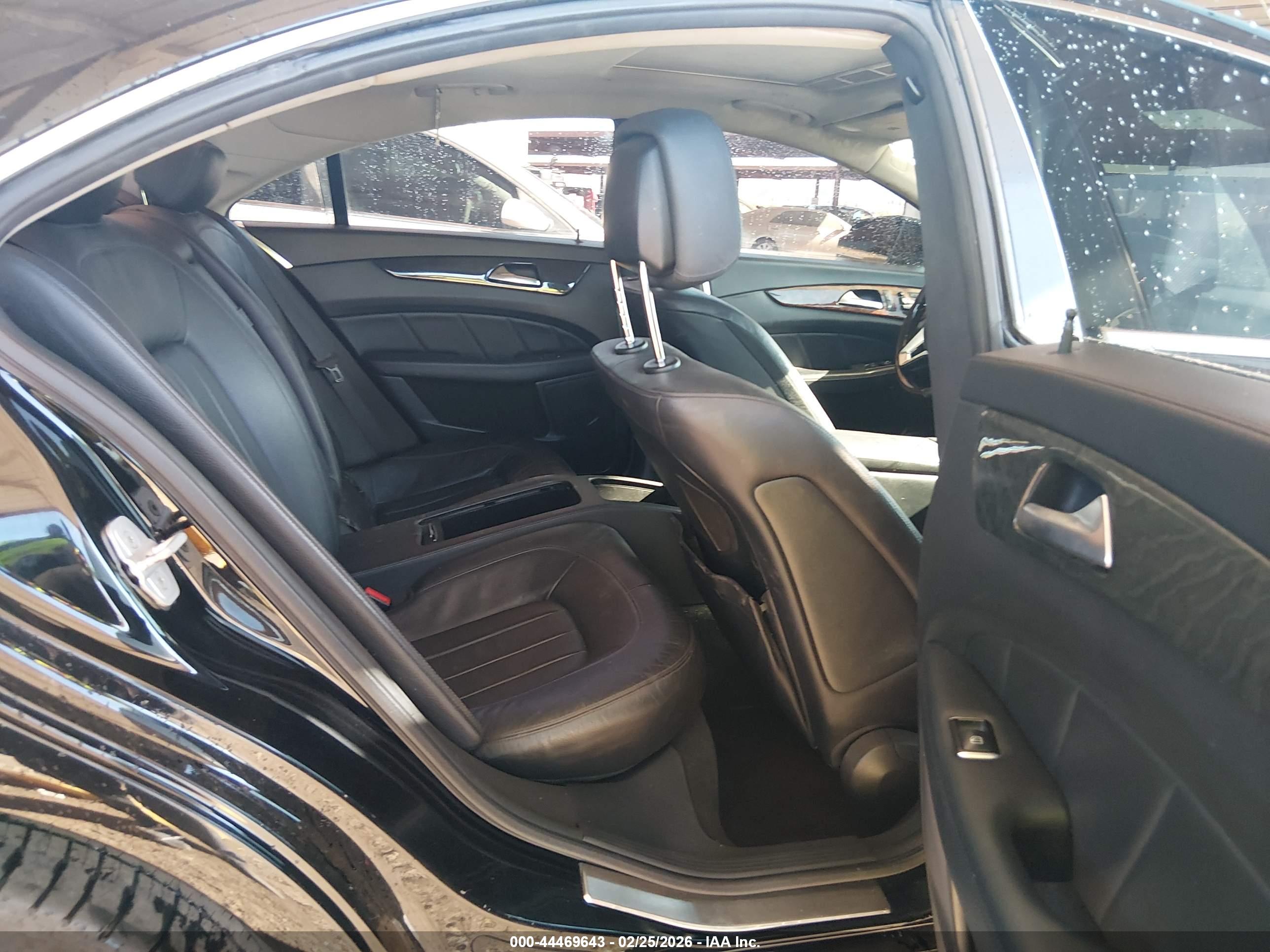 MERCEDES-BENZ CLS image 8