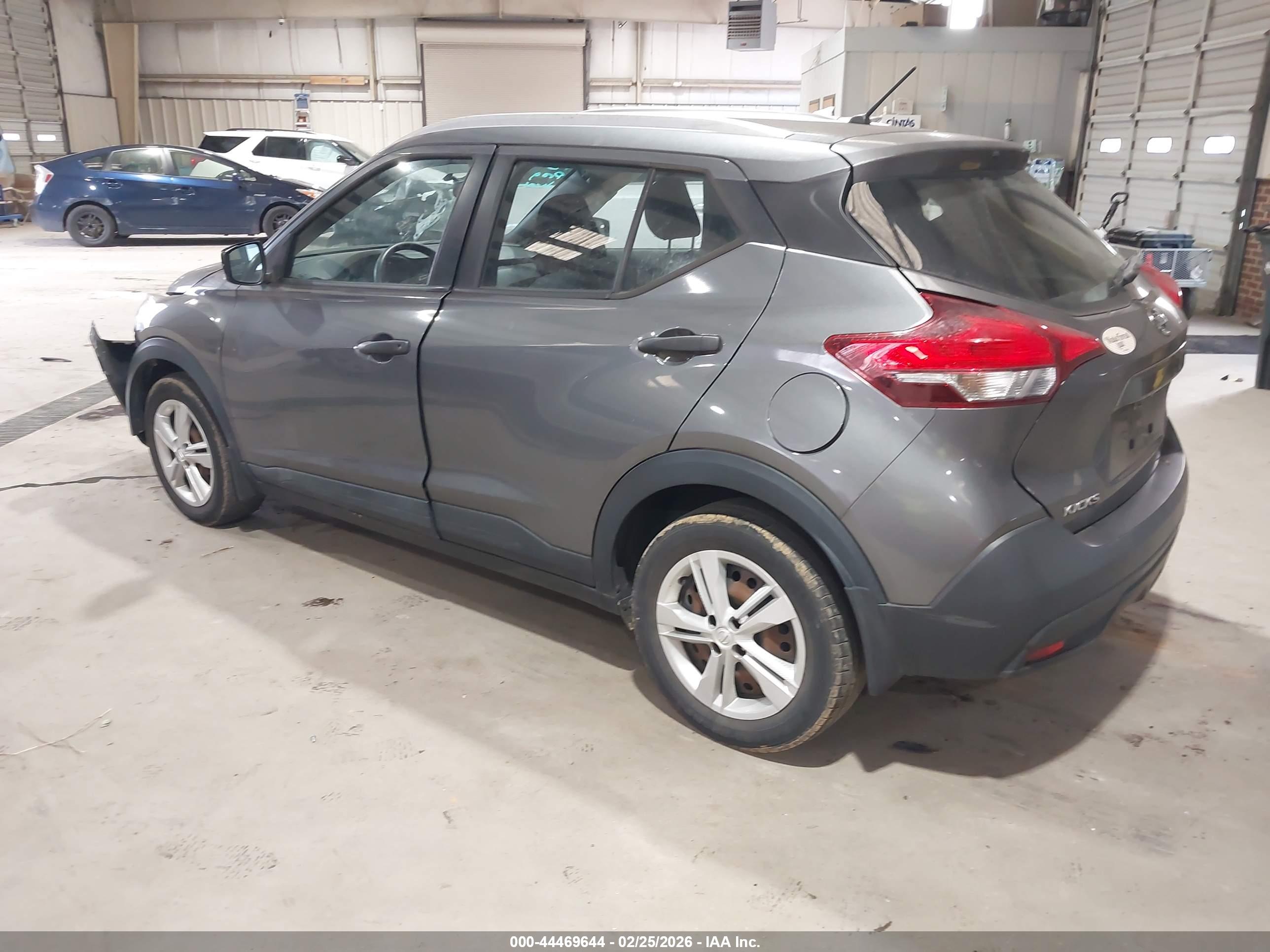 NISSAN KICKS image 3