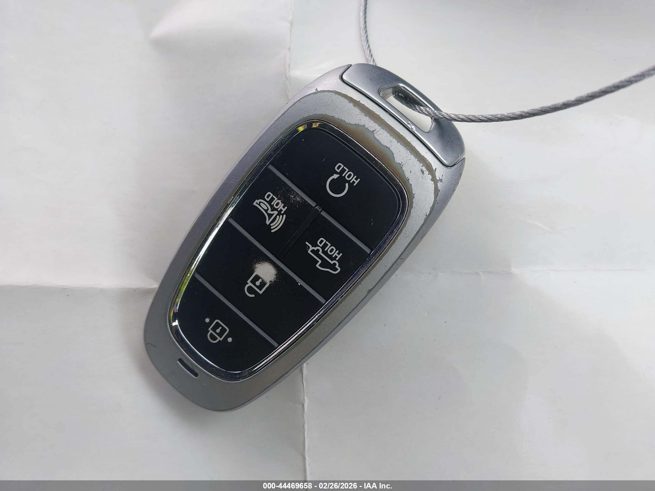 HYUNDAI SANTA image 11