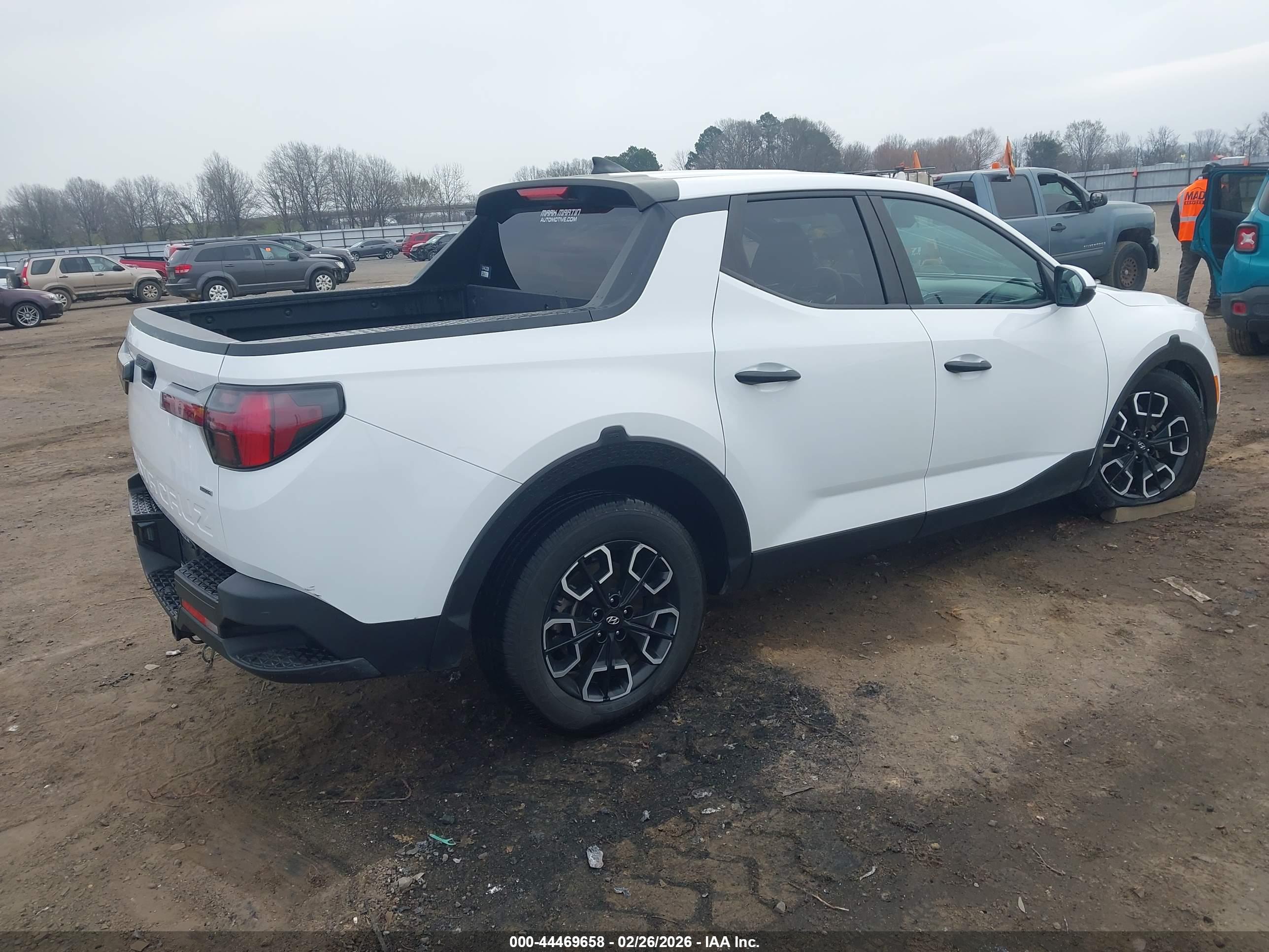 HYUNDAI SANTA image 4