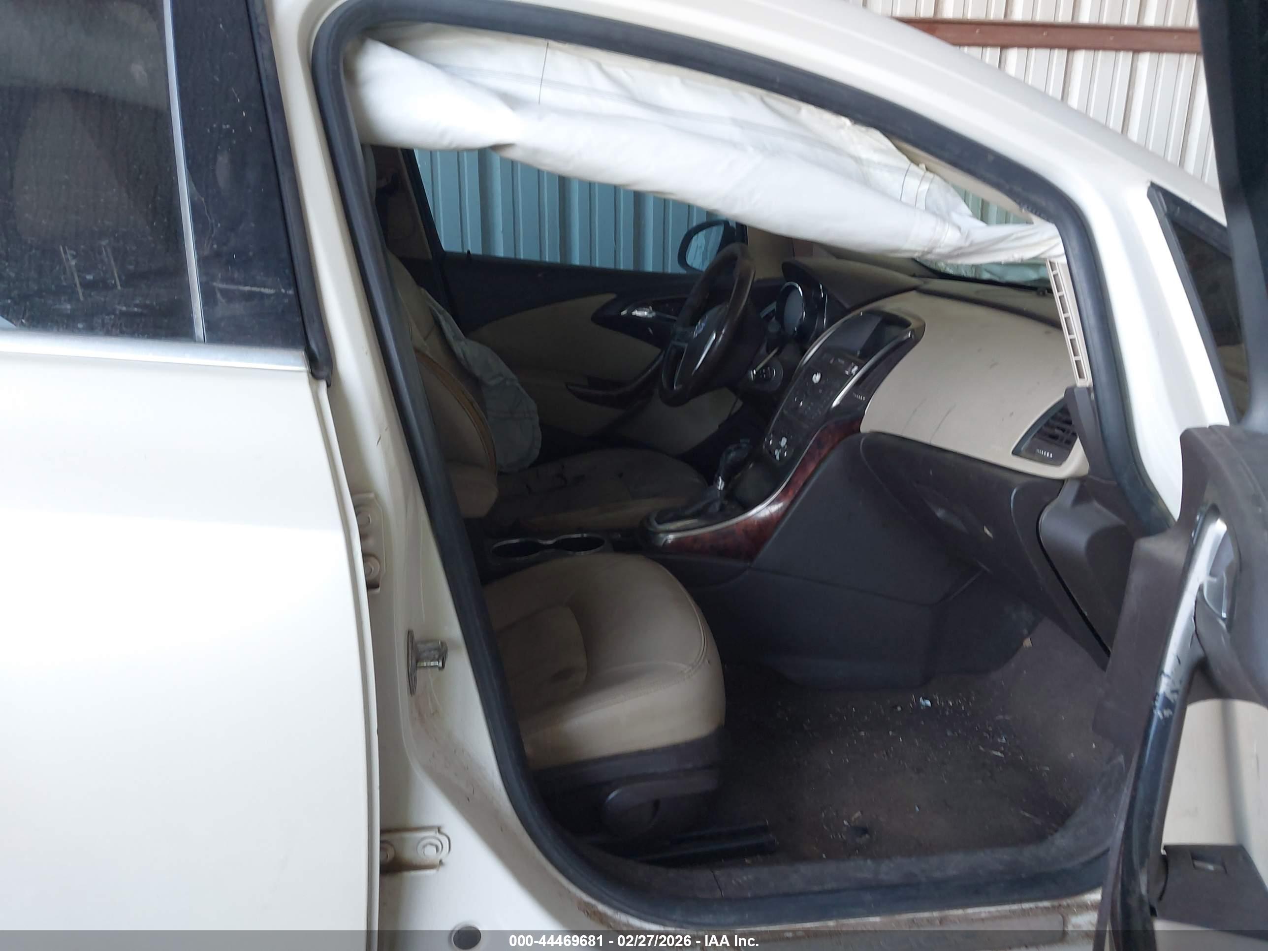 BUICK VERANO image 5