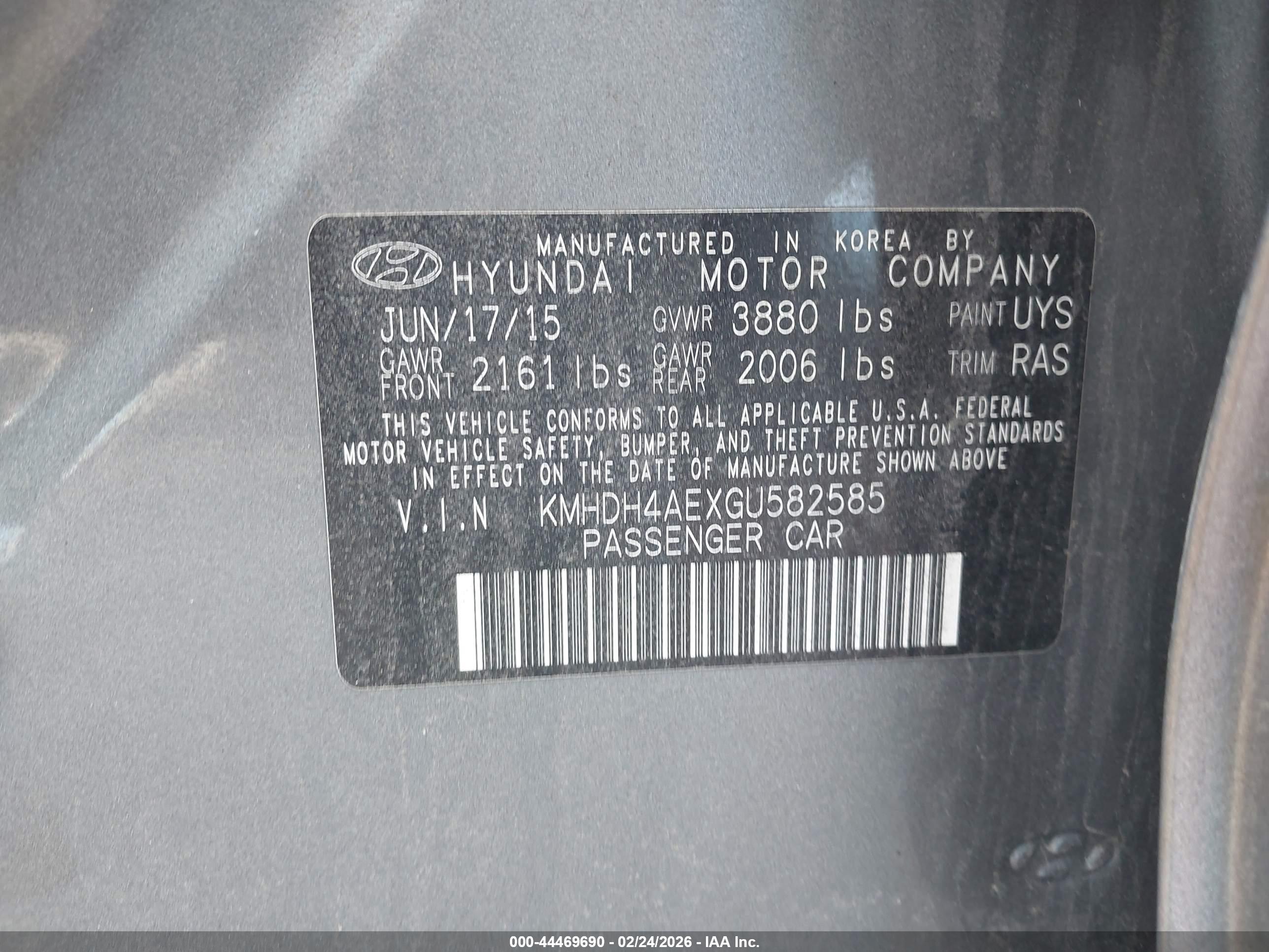HYUNDAI ELANTRA image 9