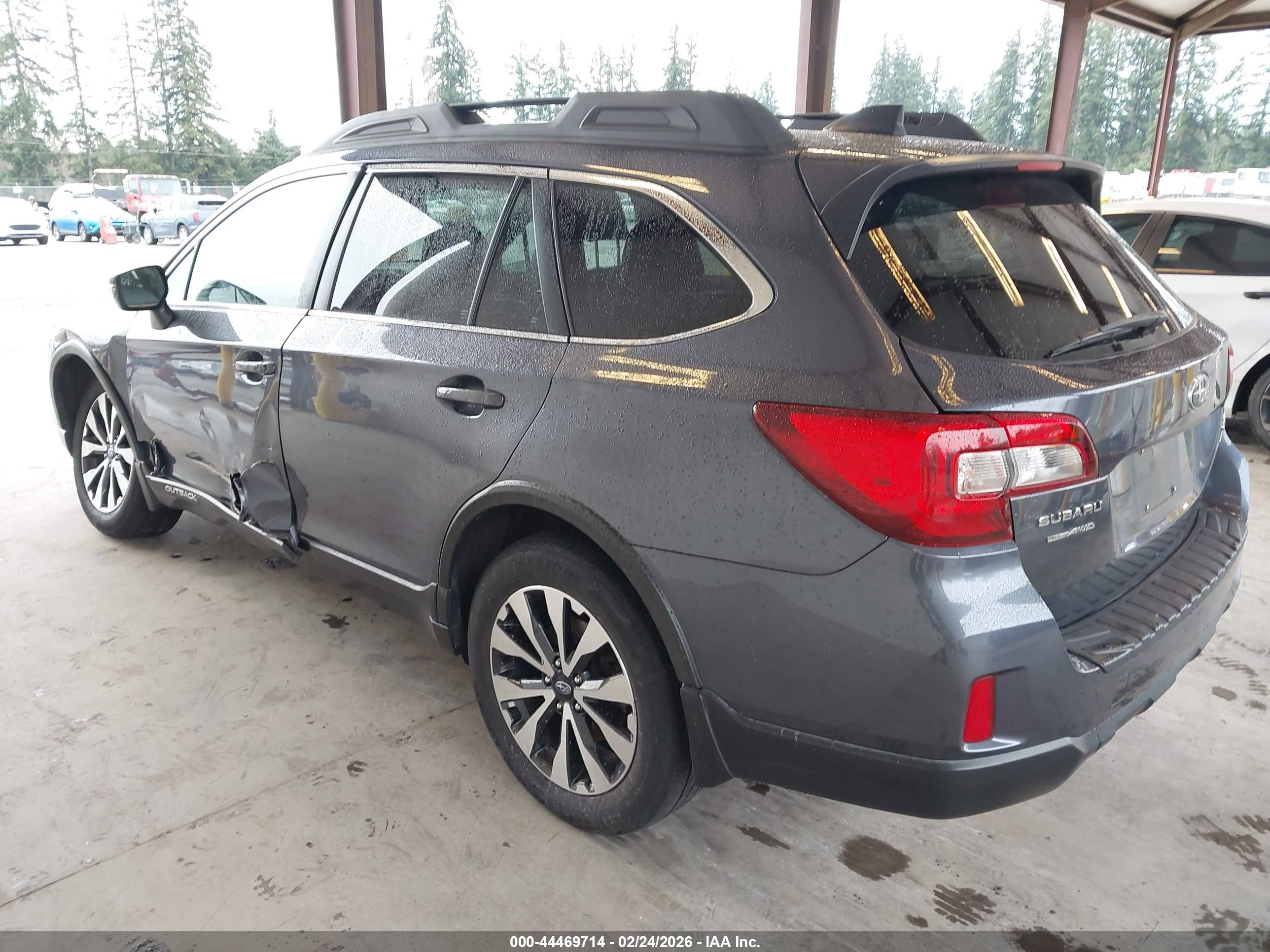 SUBARU OUTBACK image 3