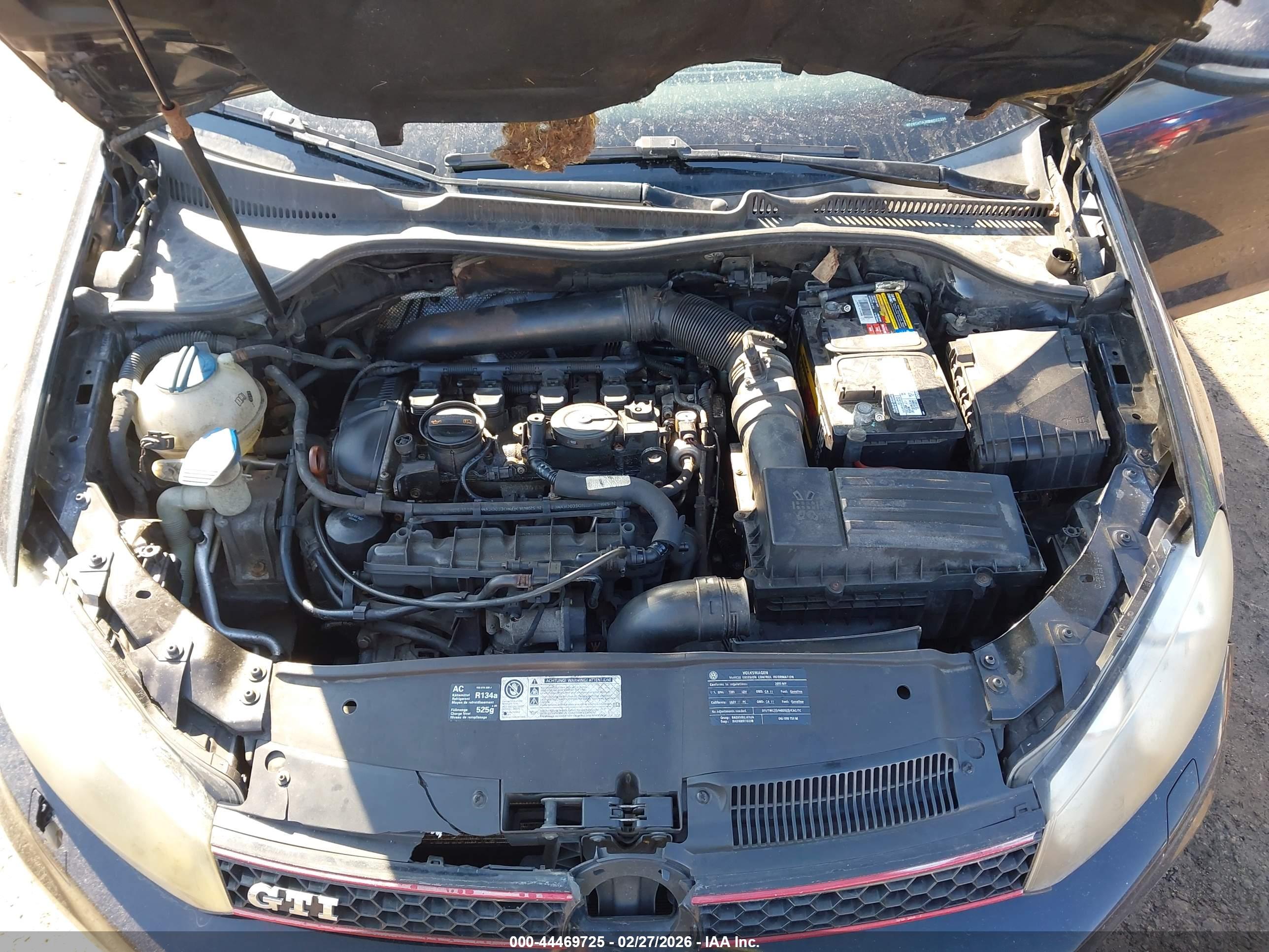 VOLKSWAGEN GTI image 10