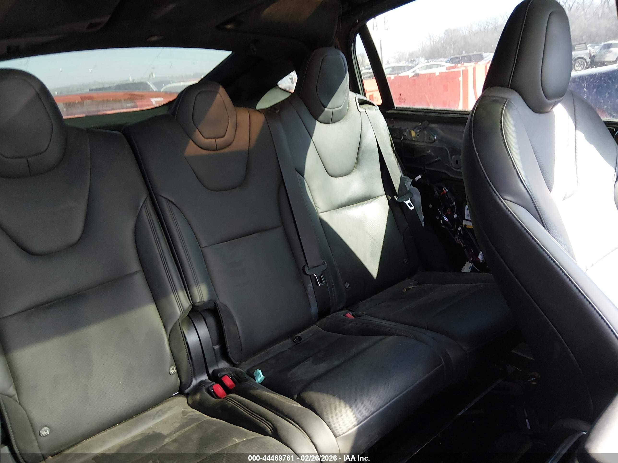 TESLA MODEL image 8
