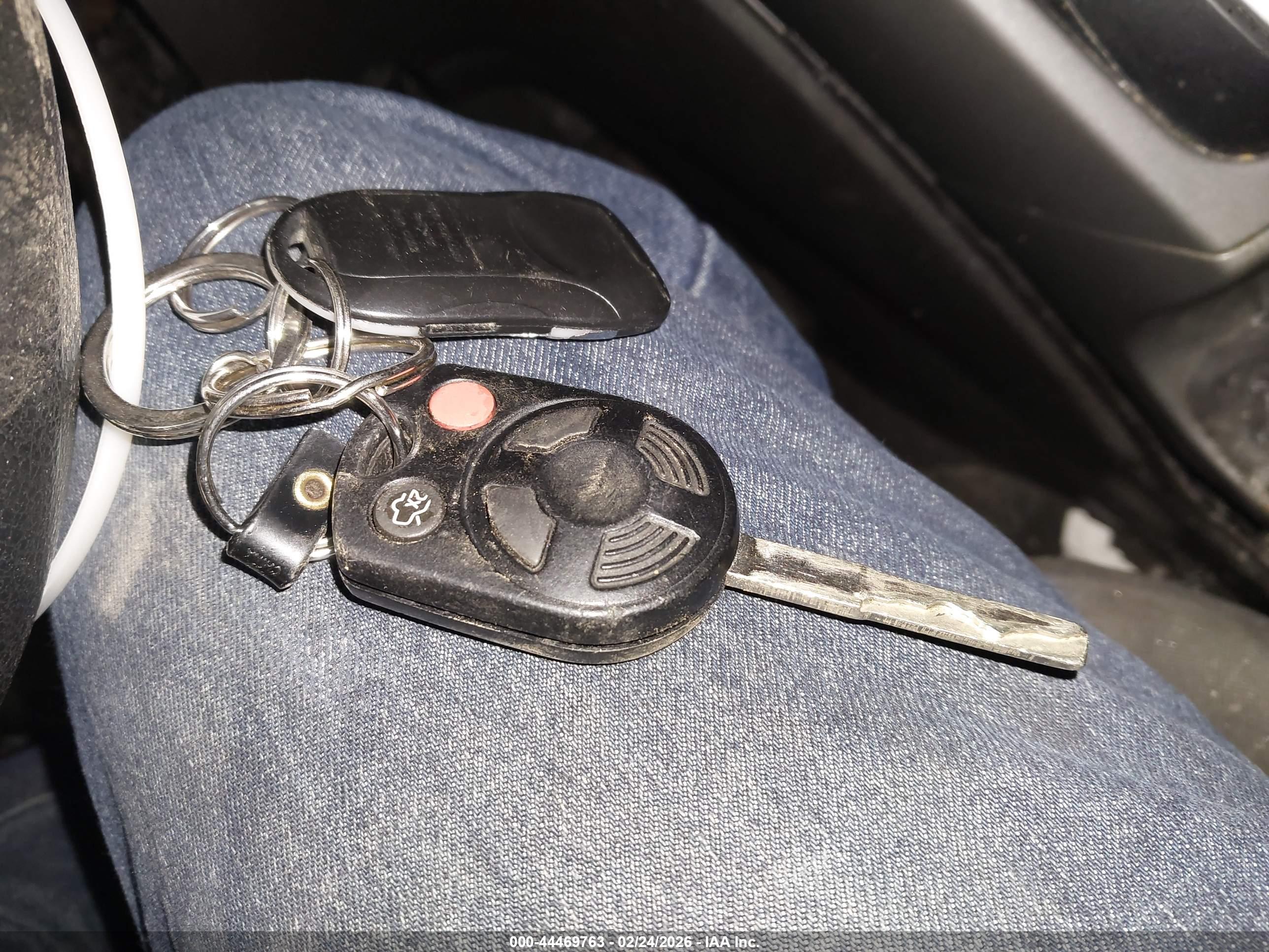 FORD ESCAPE image 11
