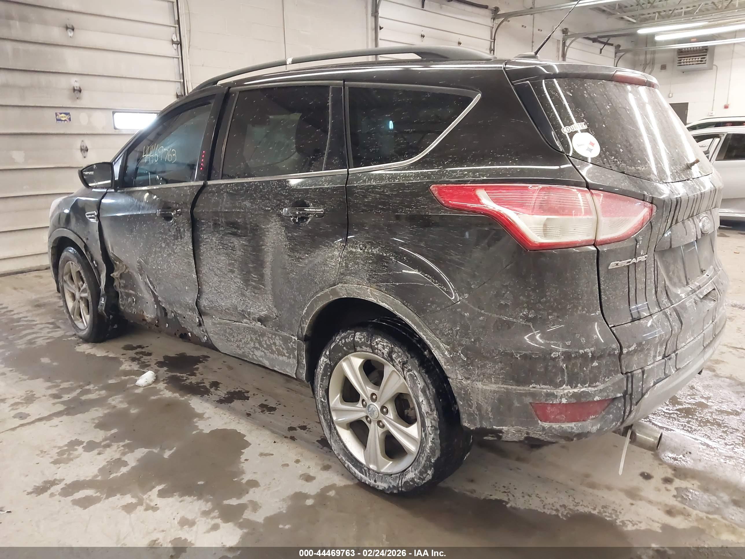 FORD ESCAPE image 3