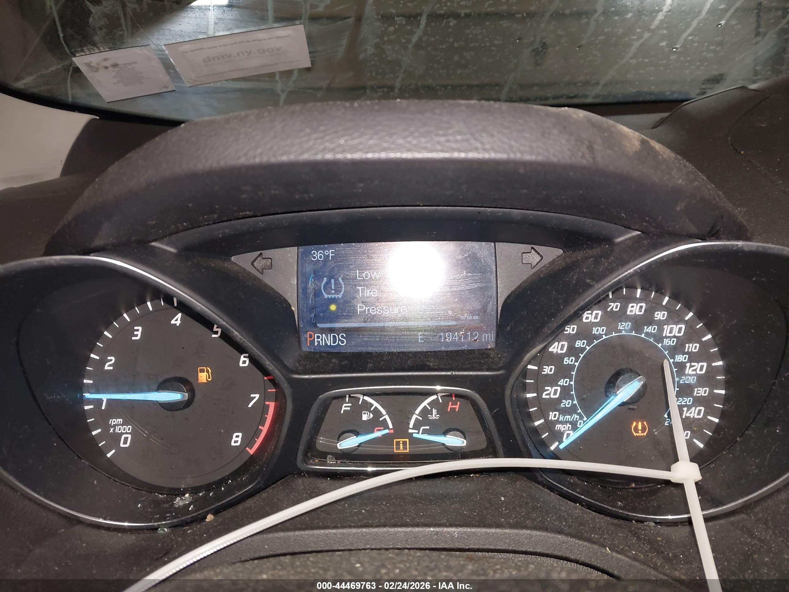 FORD ESCAPE image 7