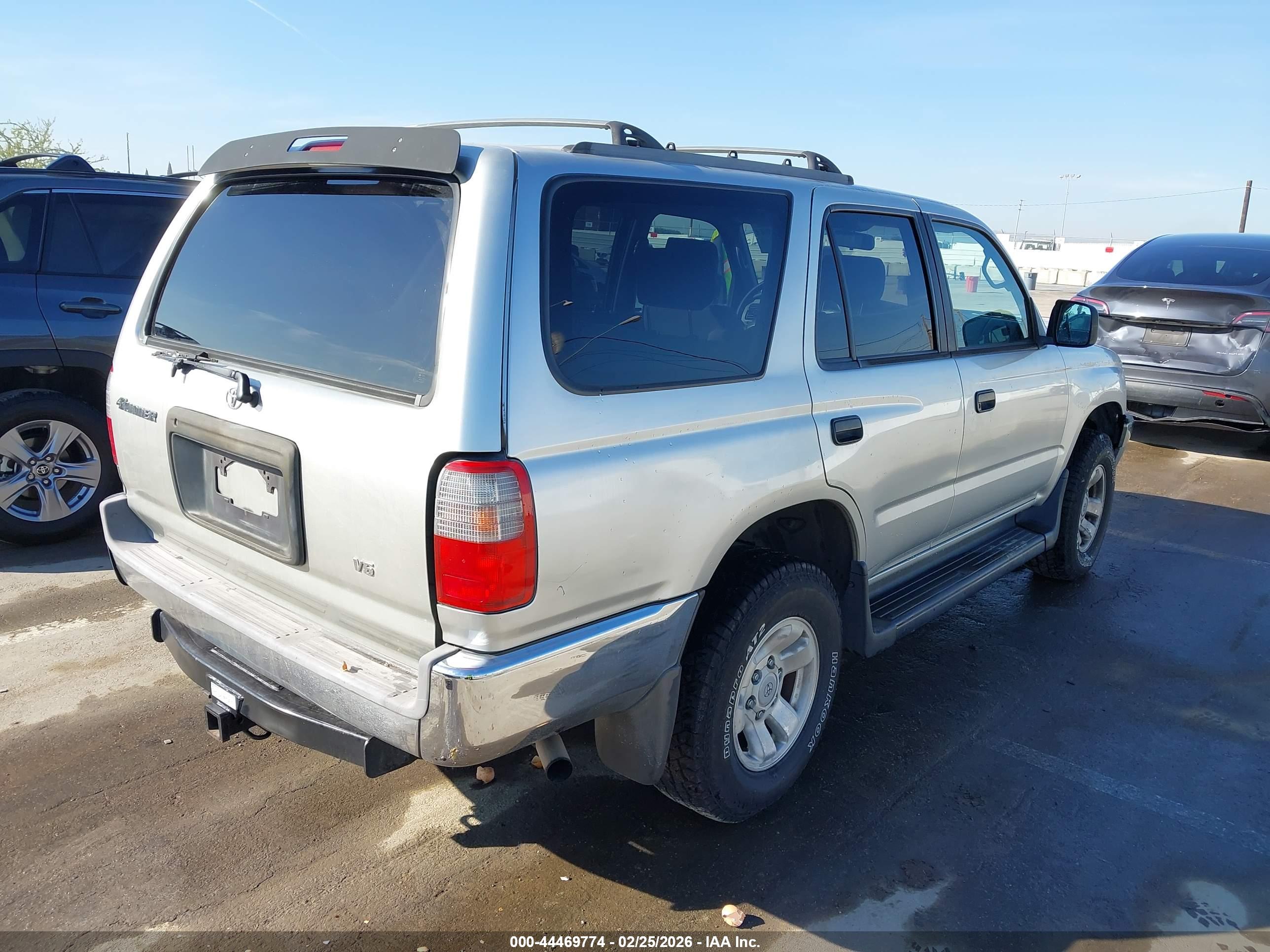 TOYOTA 4RUNNER image 4