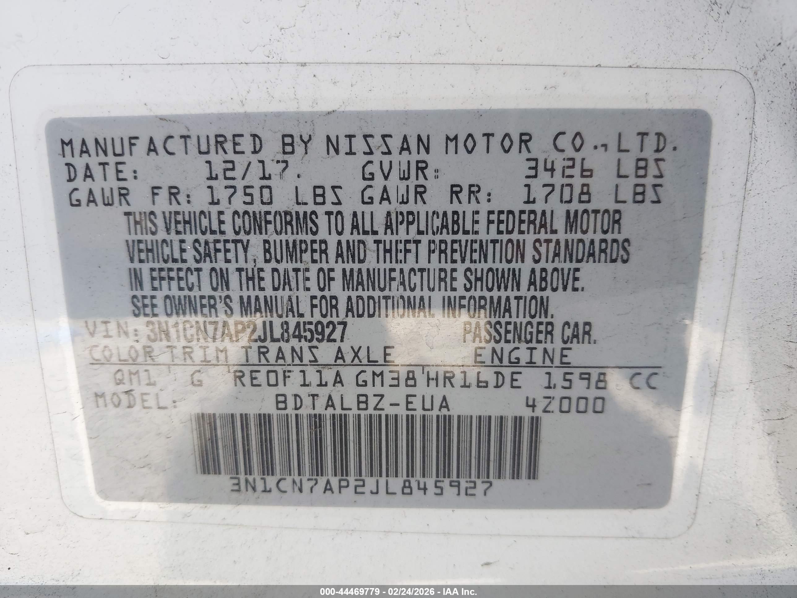 NISSAN VERSA image 9