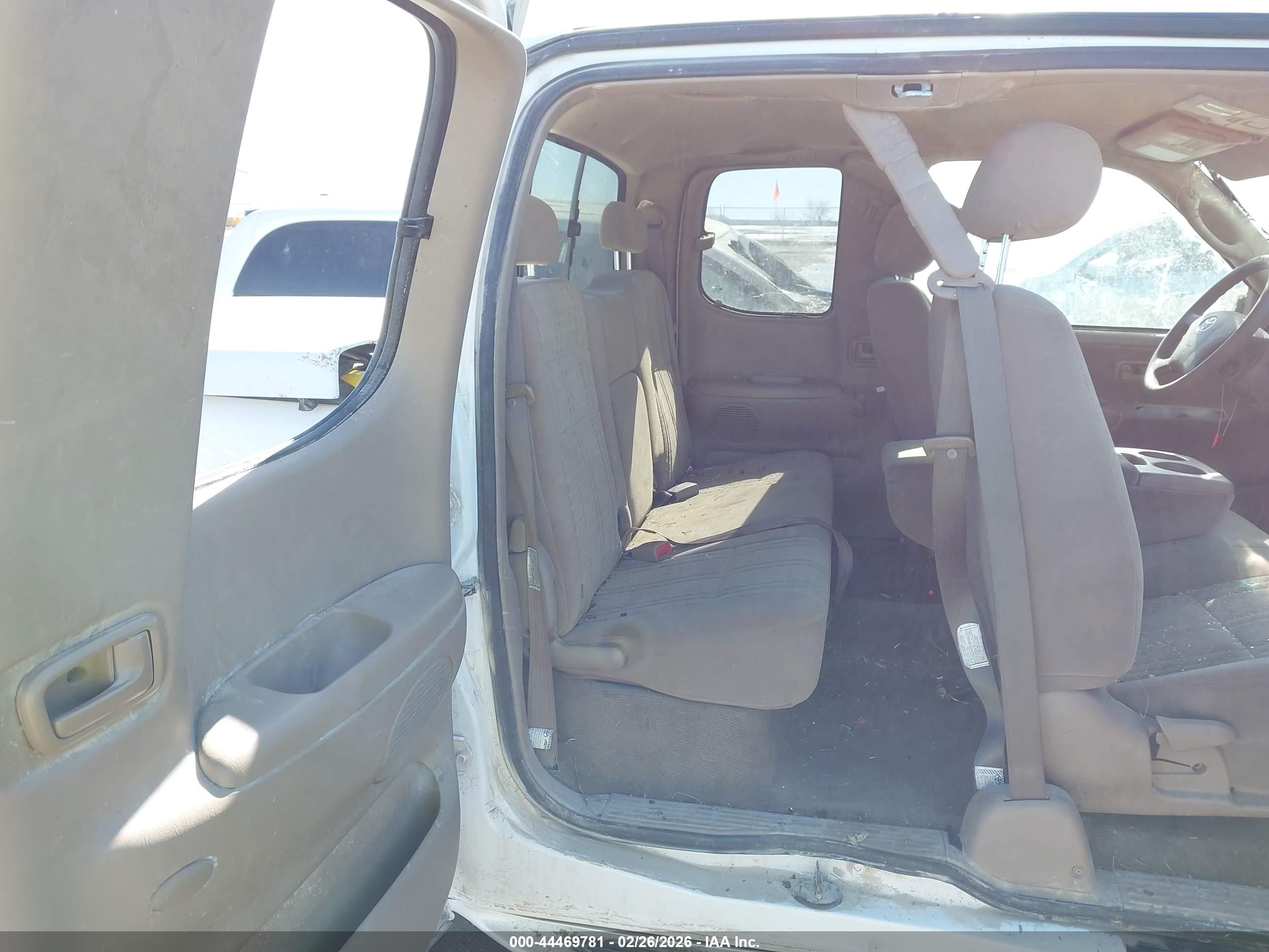 TOYOTA TUNDRA image 8