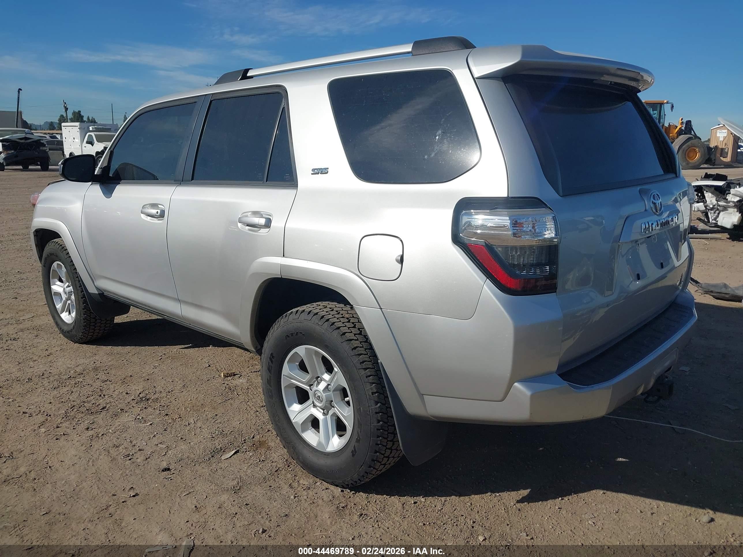 TOYOTA 4RUNNER image 3