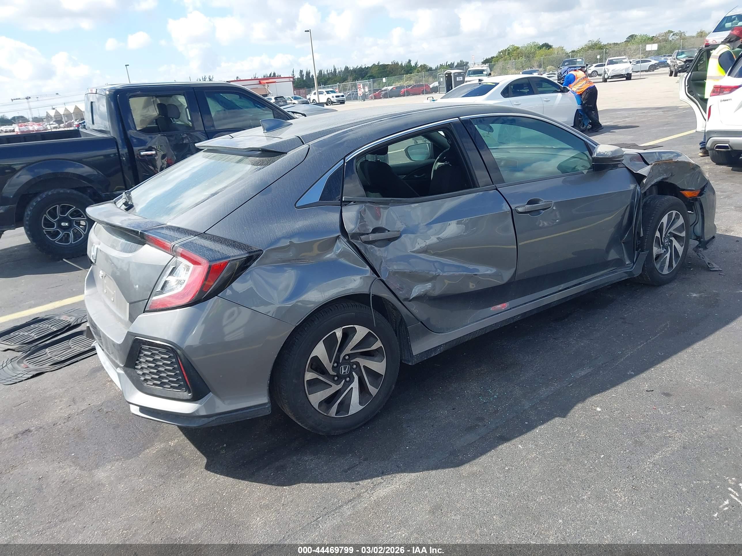 HONDA CIVIC image 4