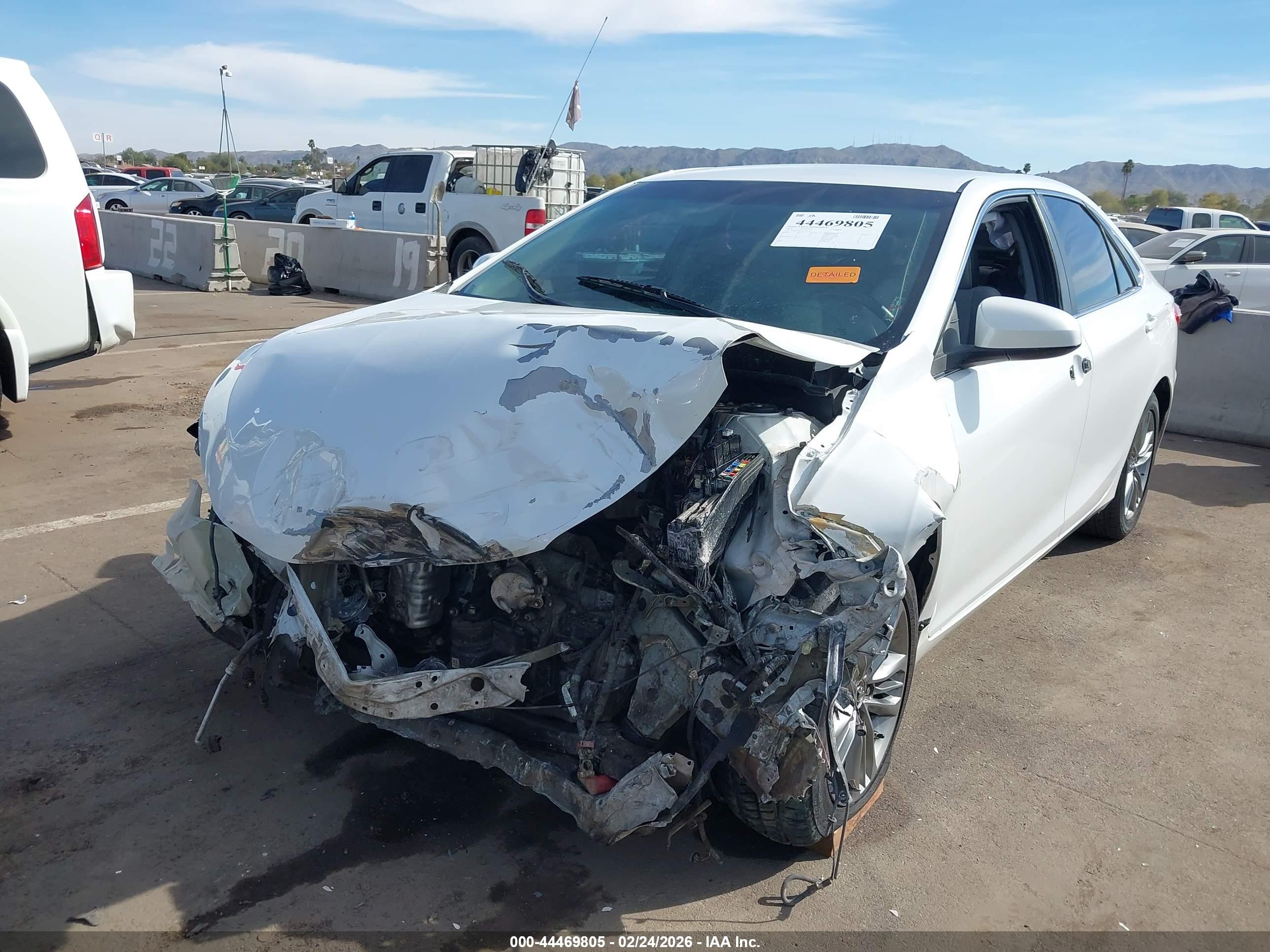 TOYOTA CAMRY image 6