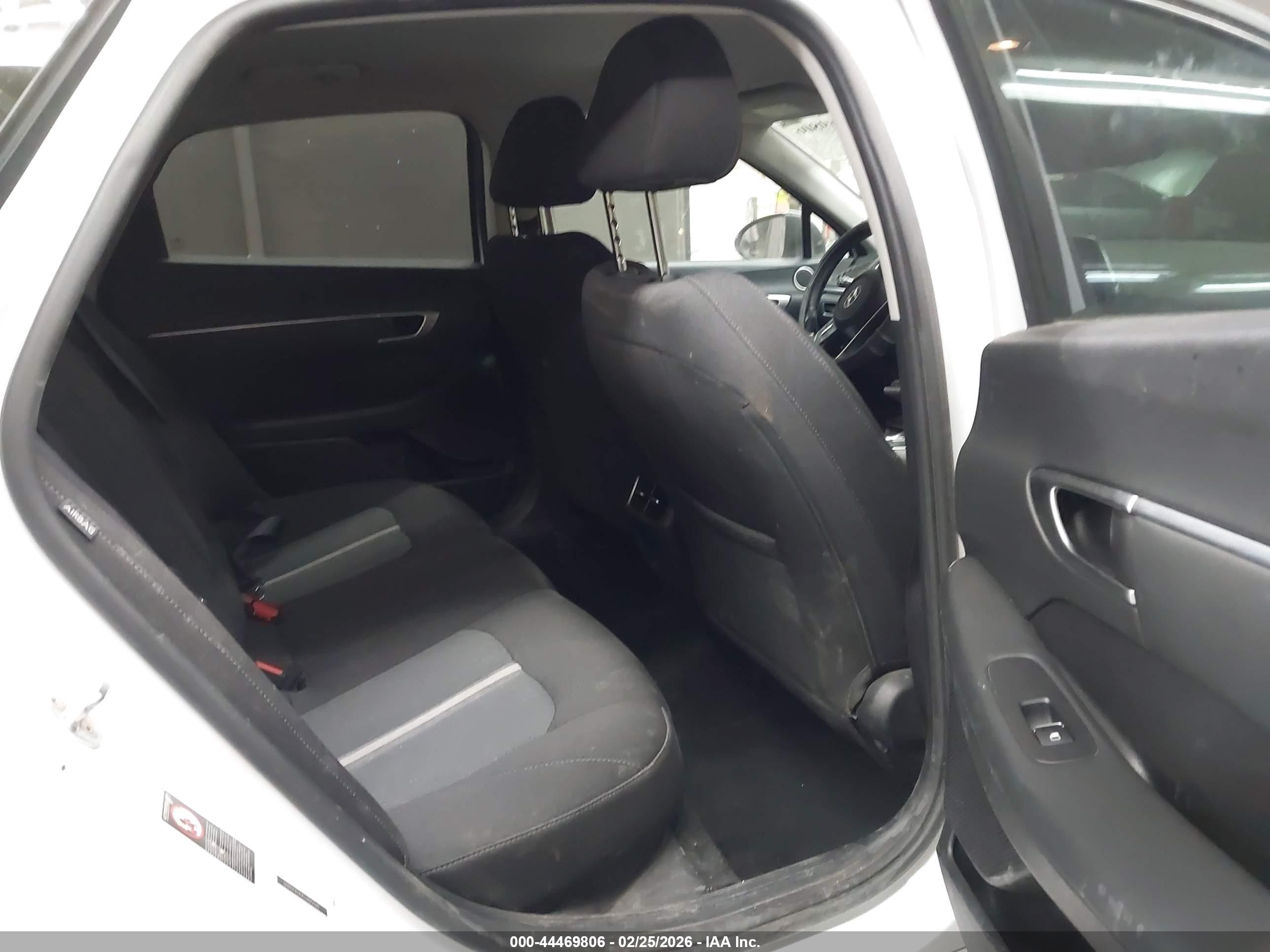 HYUNDAI SONATA image 8