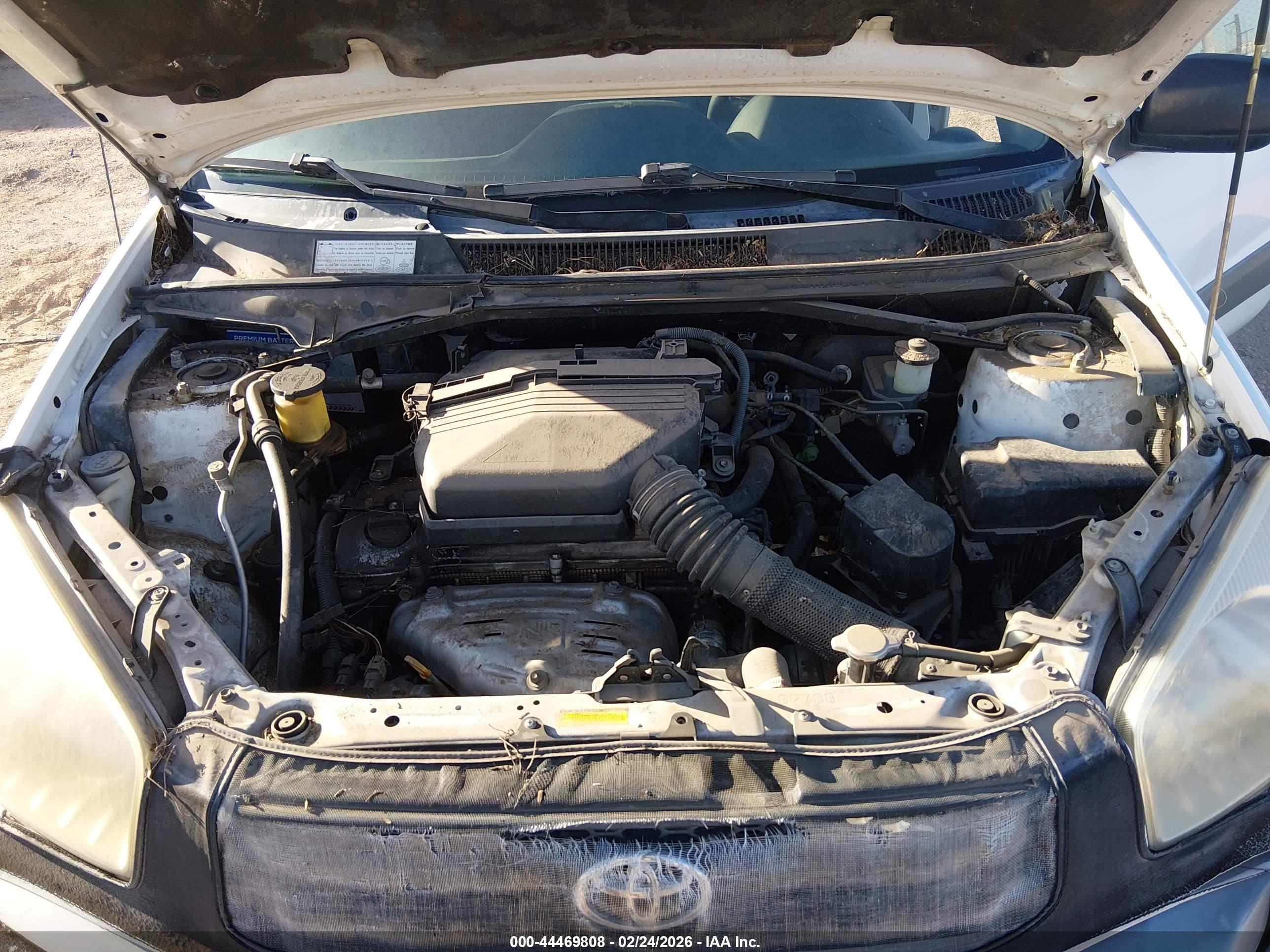 TOYOTA RAV4 image 10