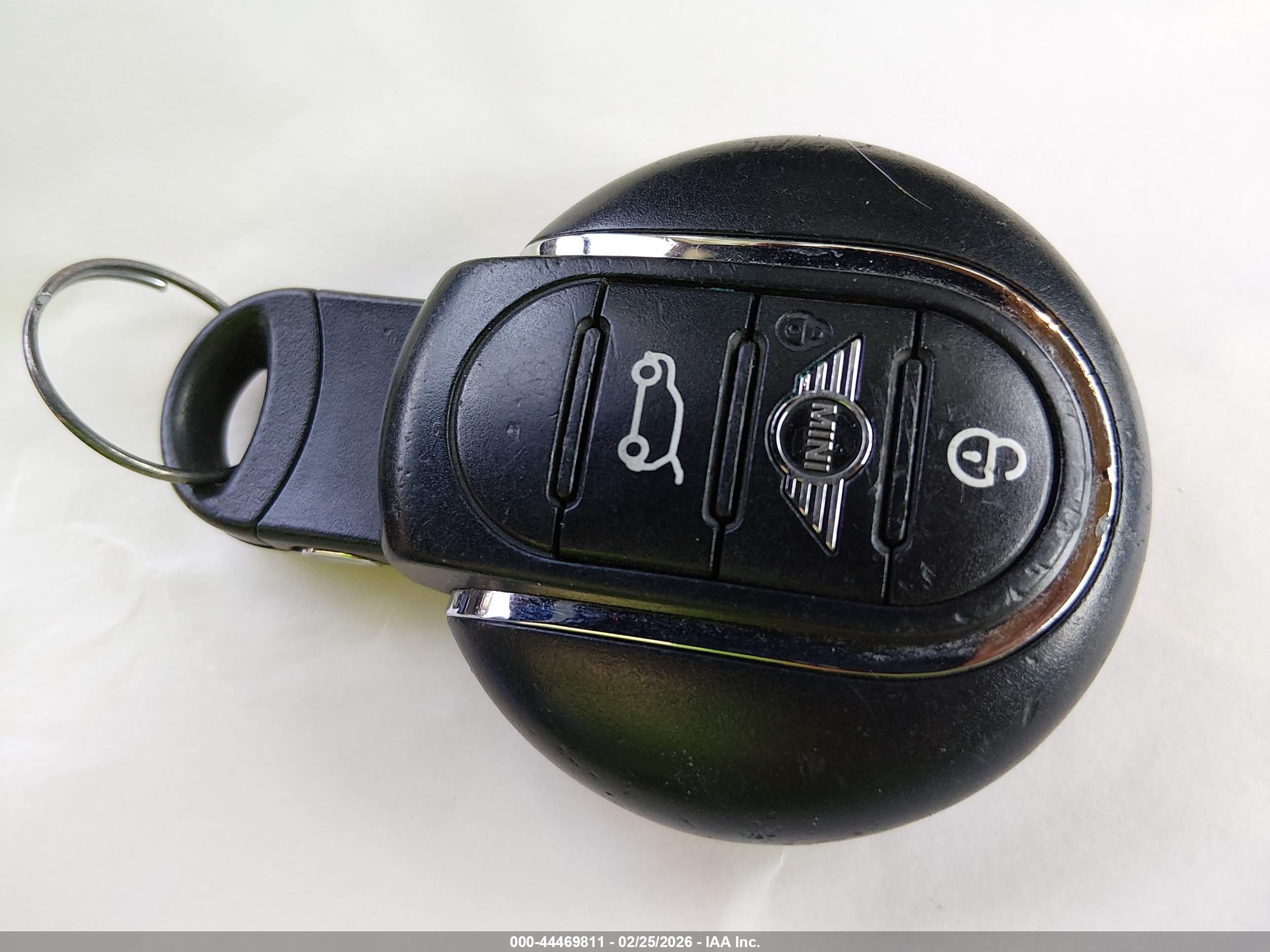 MINI COUNTRYMAN image 11
