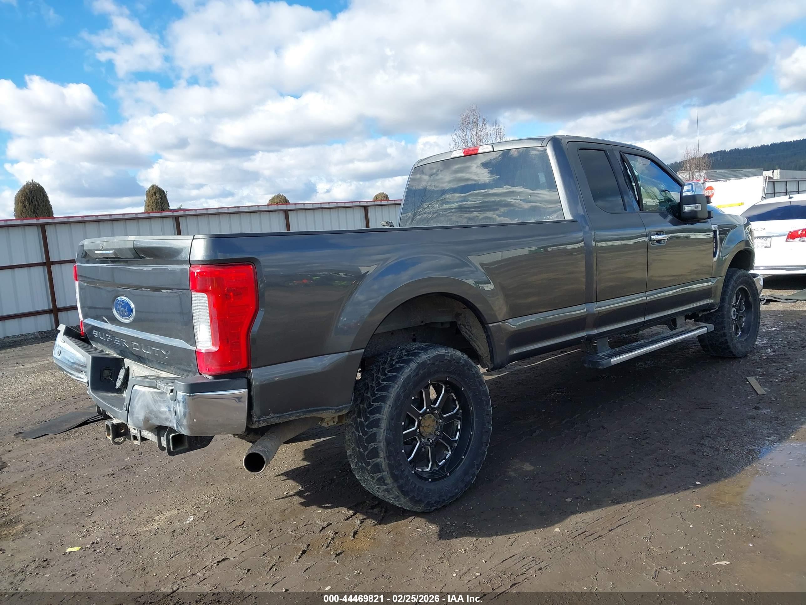 FORD F-250 image 4