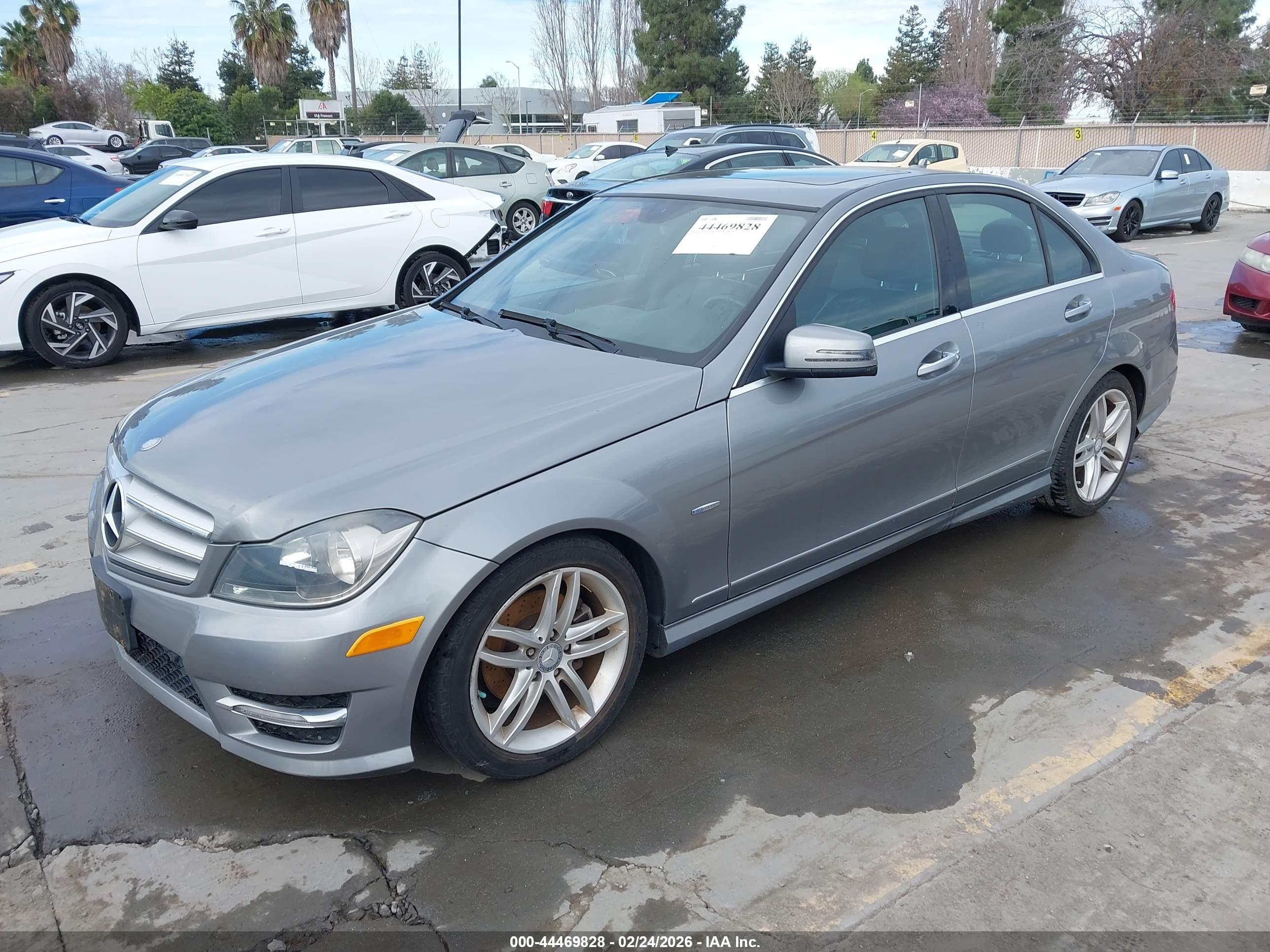 MERCEDES-BENZ C image 2