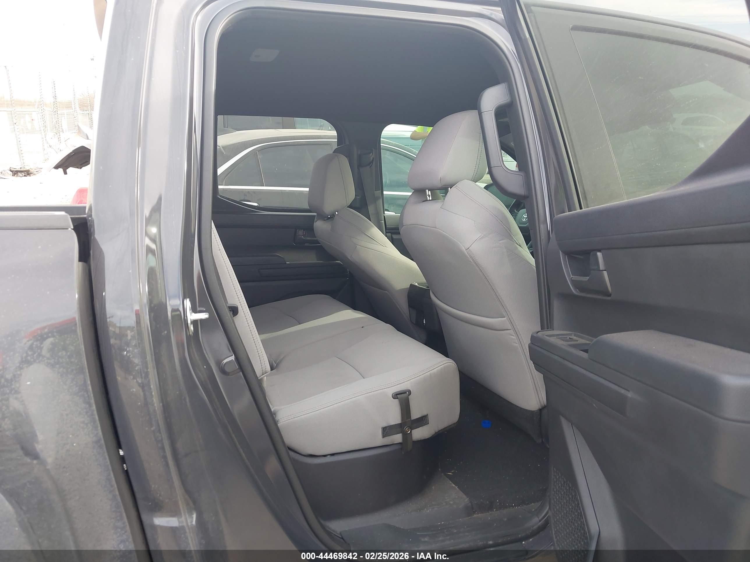 TOYOTA TACOMA image 8