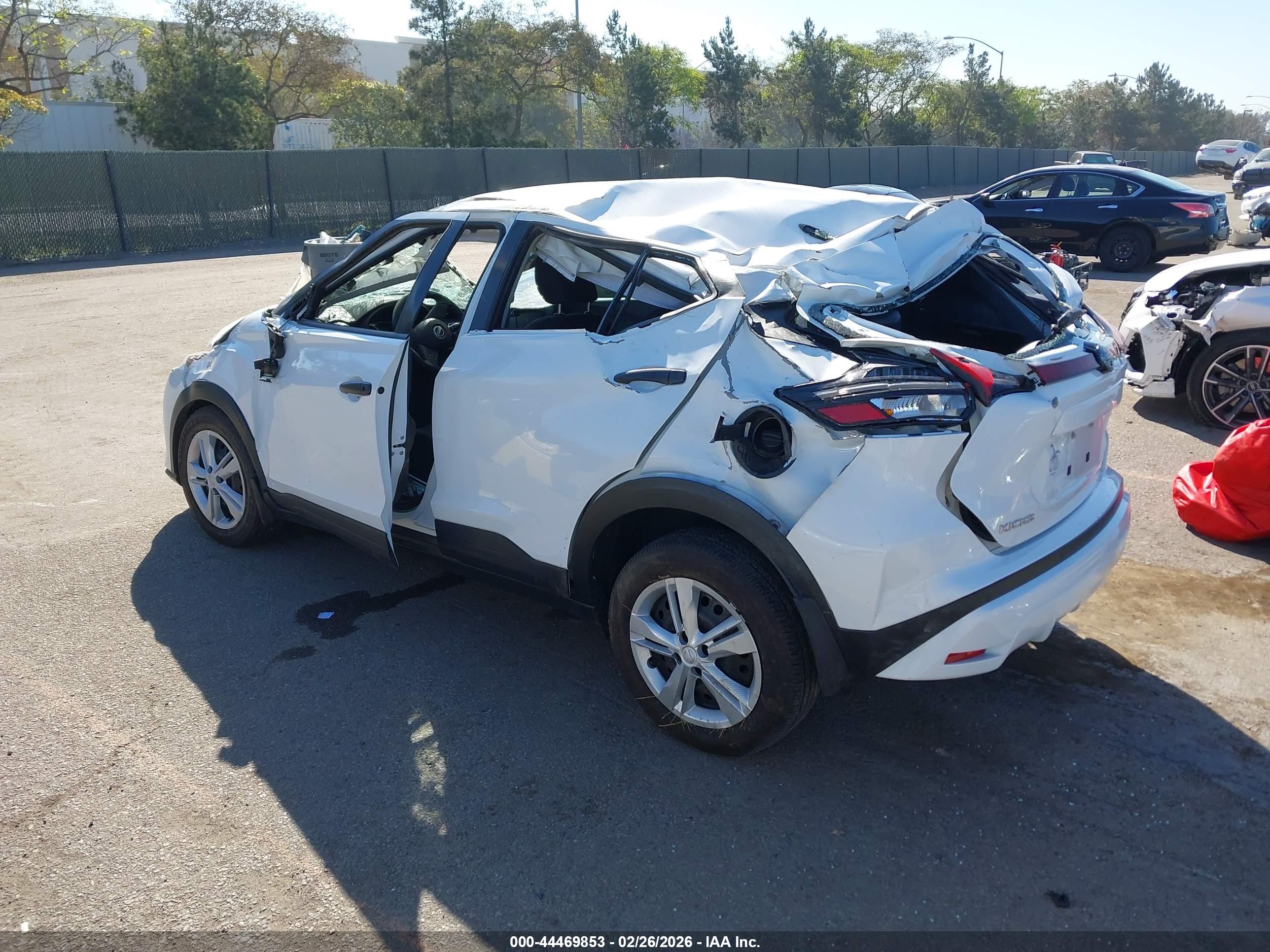 NISSAN KICKS image 3