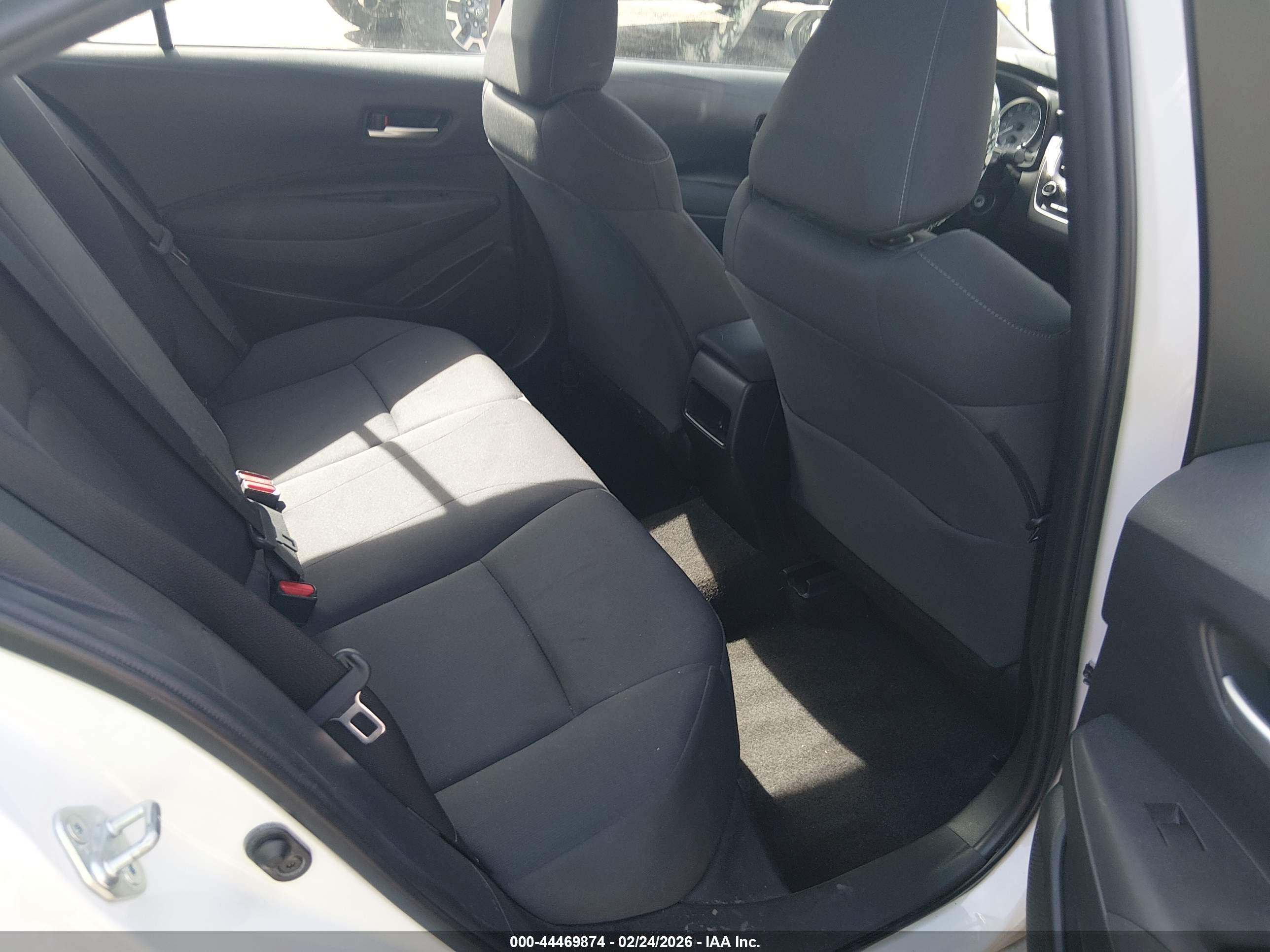 TOYOTA COROLLA image 8