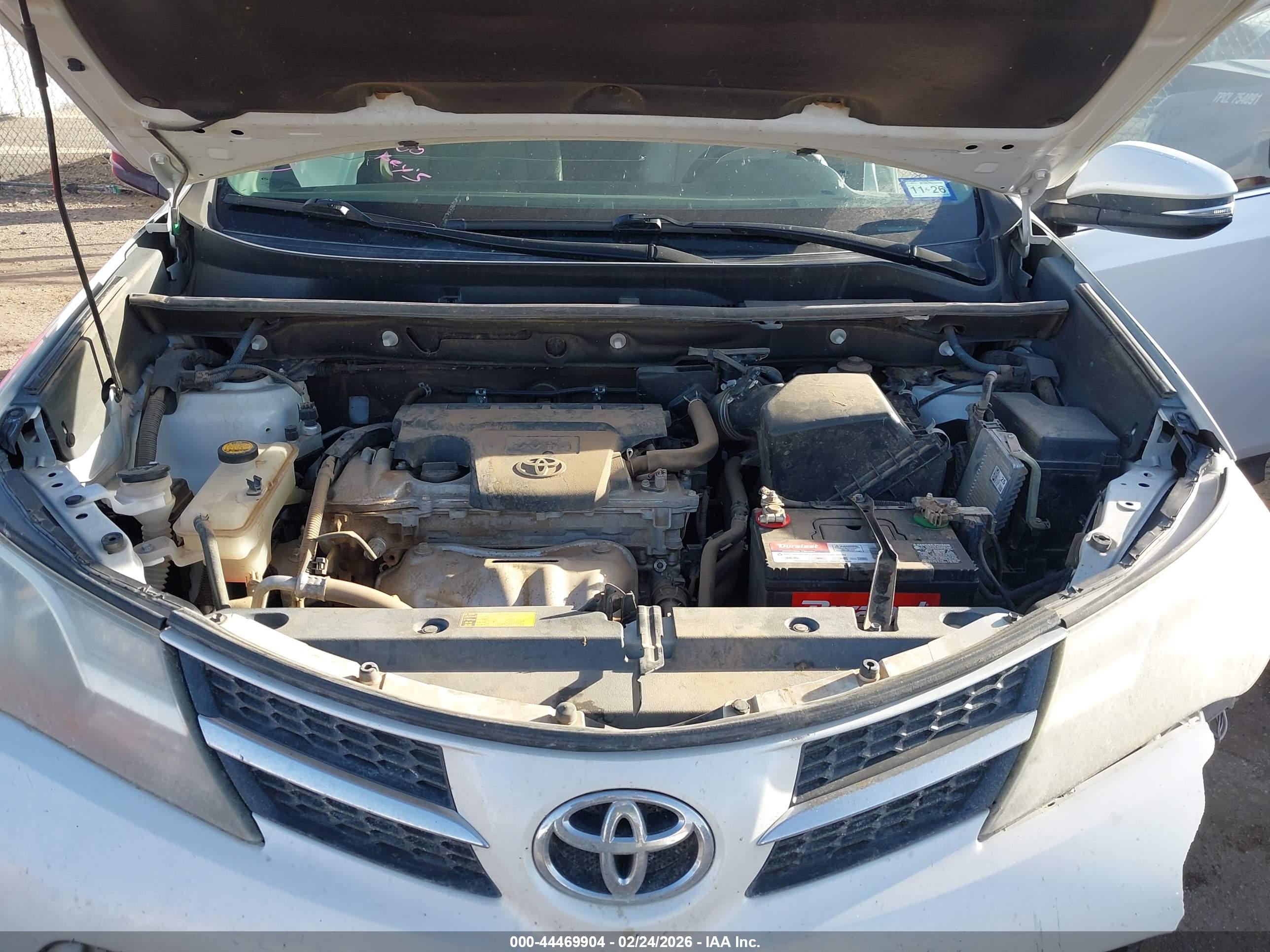 TOYOTA RAV4 image 10