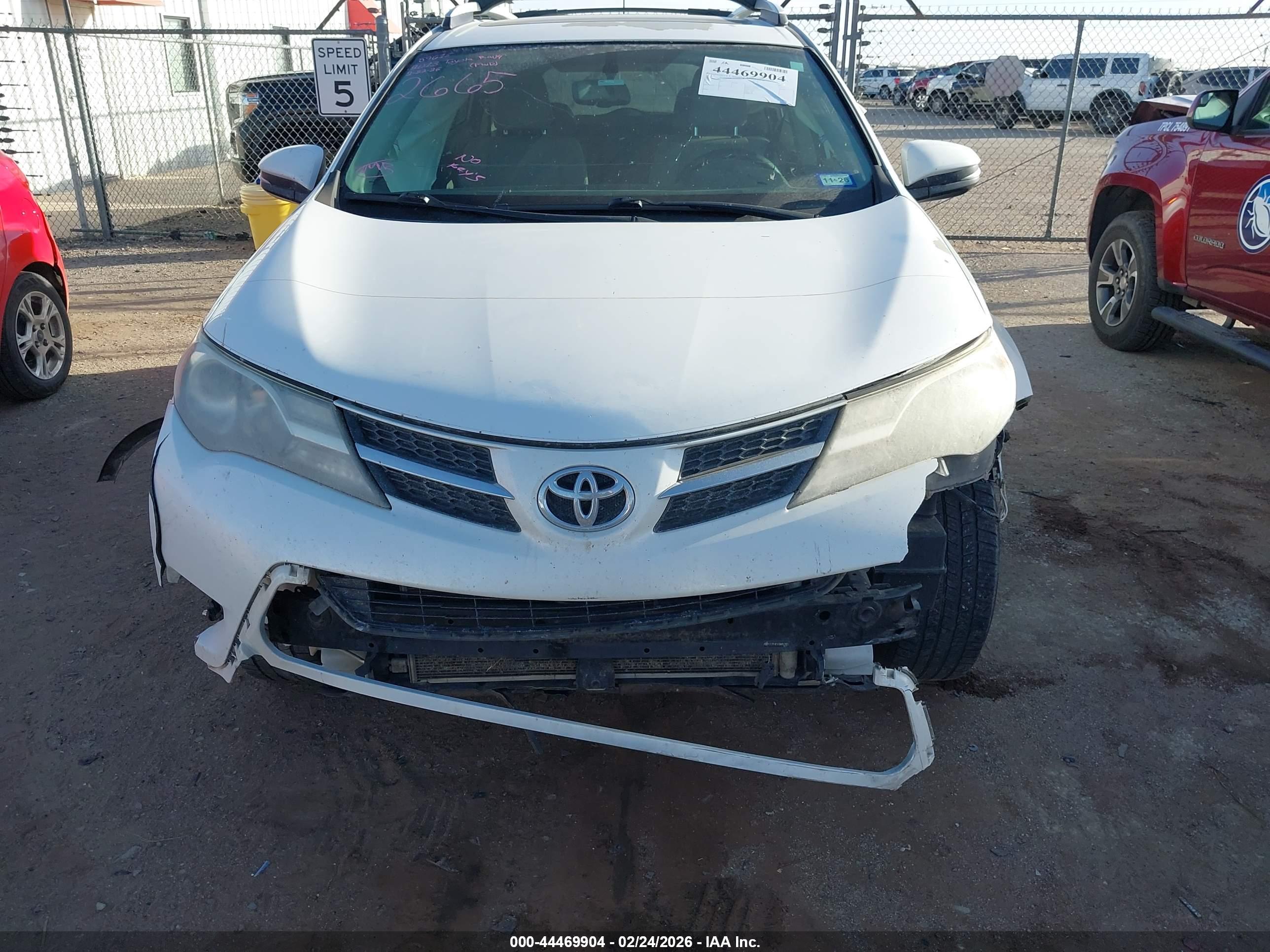 TOYOTA RAV4 image 6