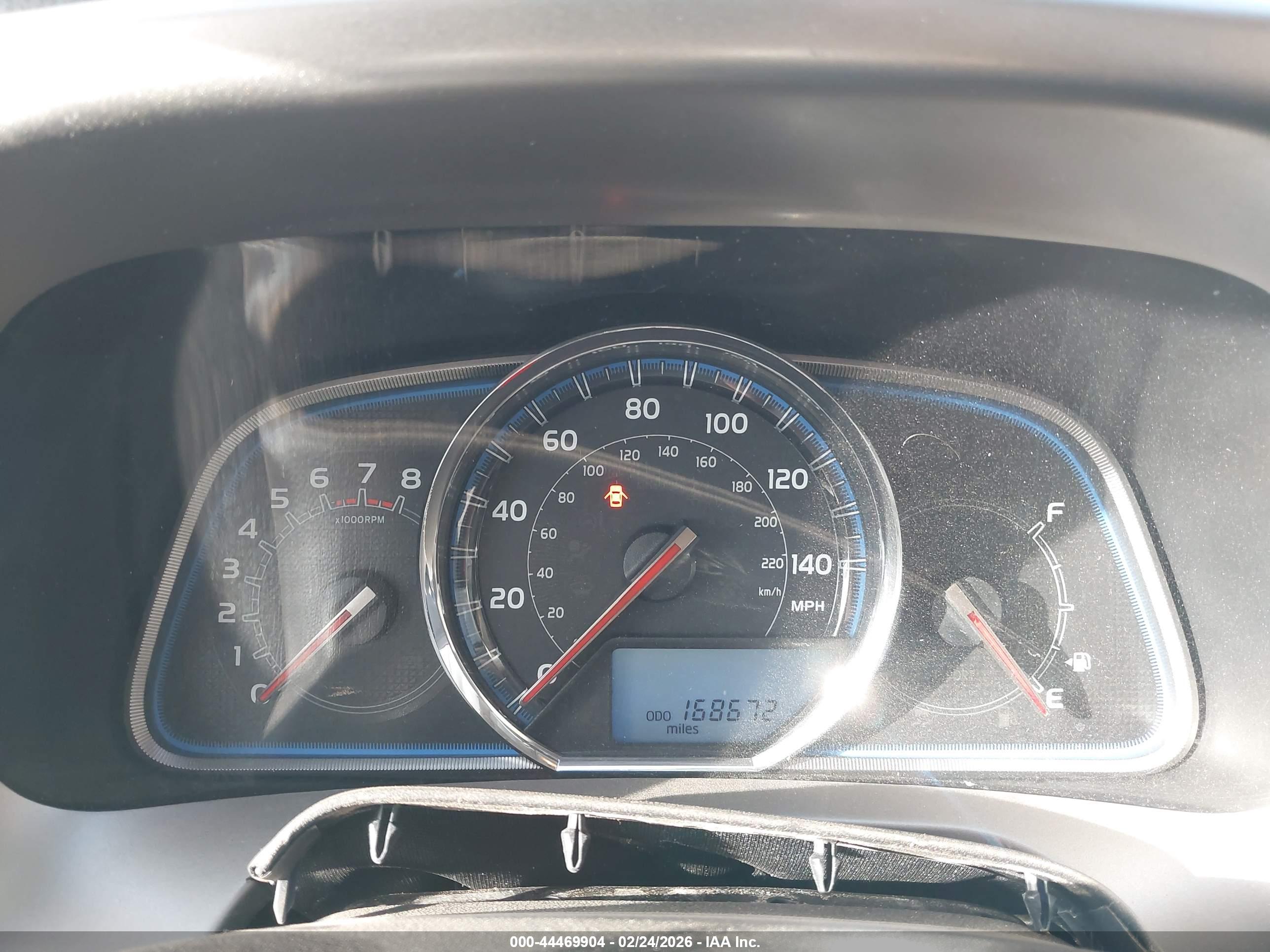 TOYOTA RAV4 image 7