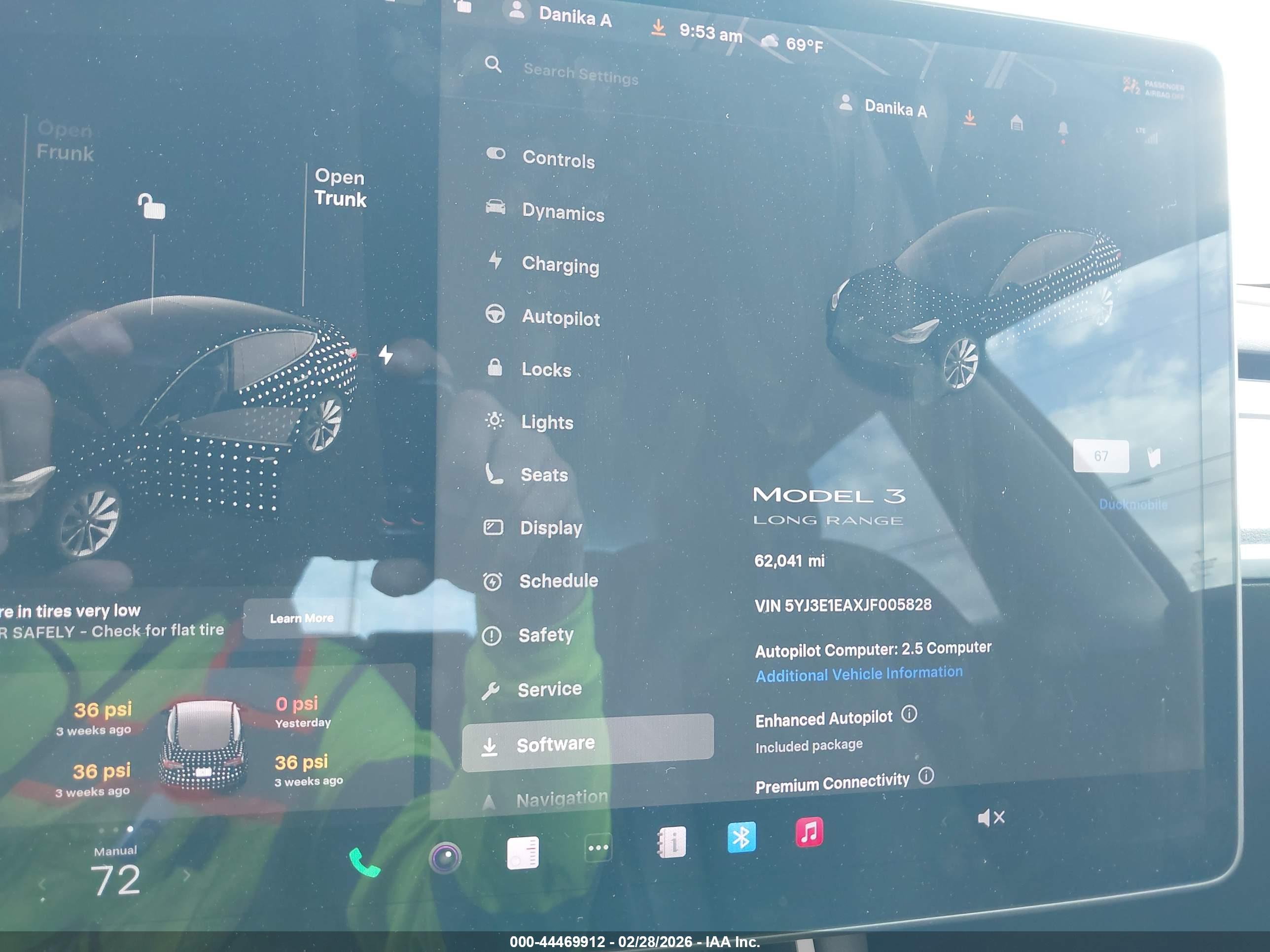 TESLA MODEL image 7