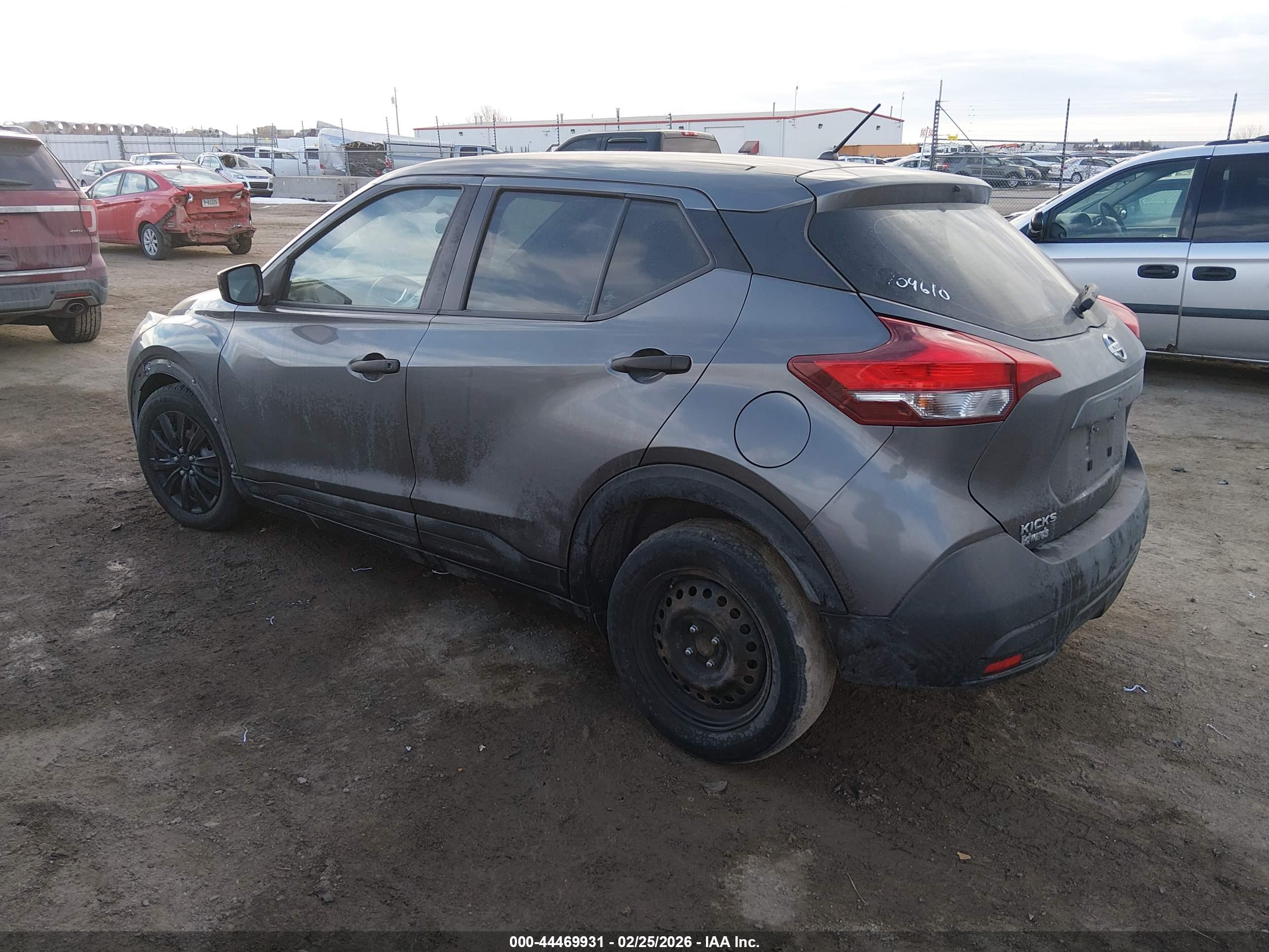 NISSAN KICKS image 3