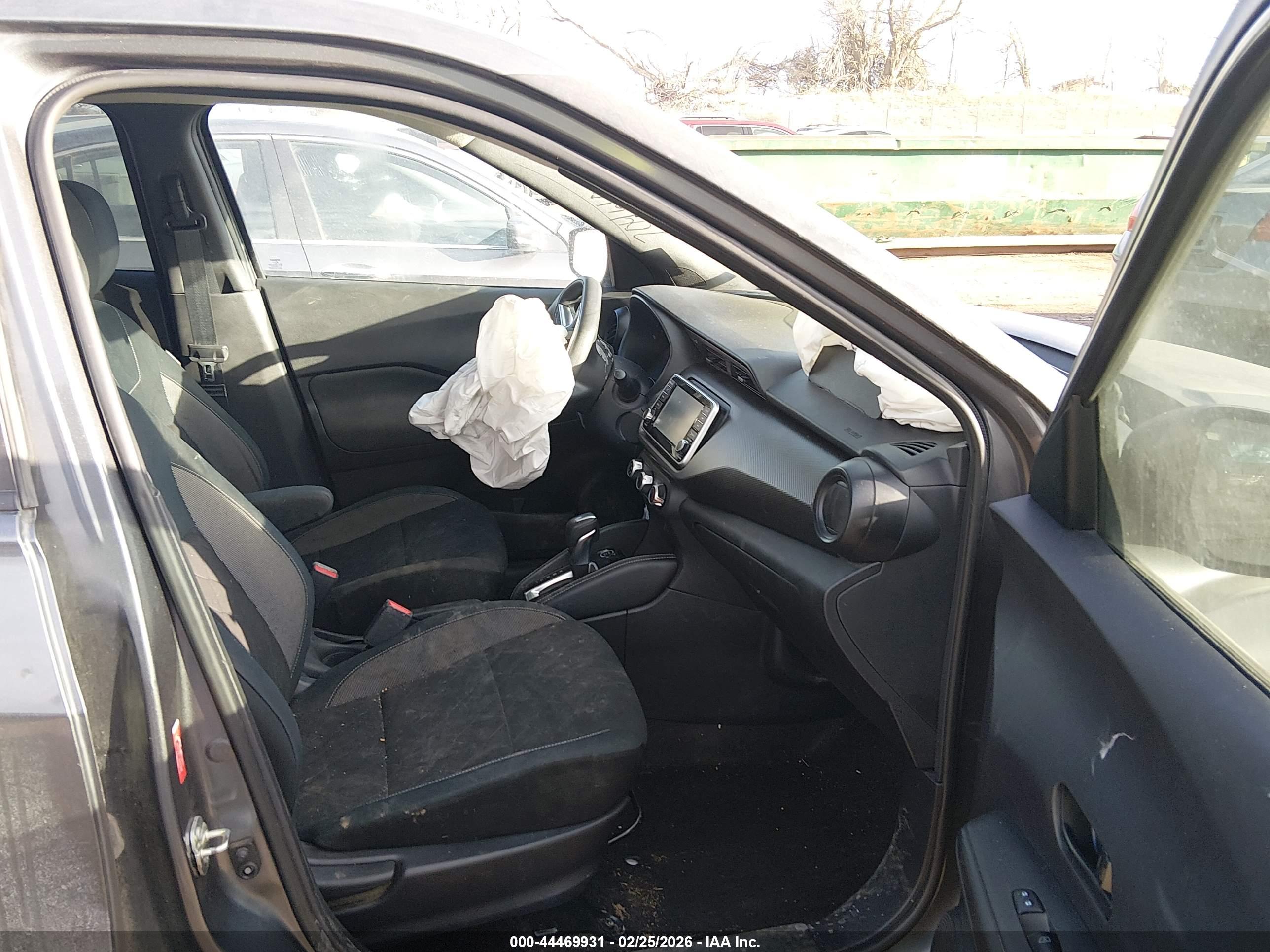 NISSAN KICKS image 5
