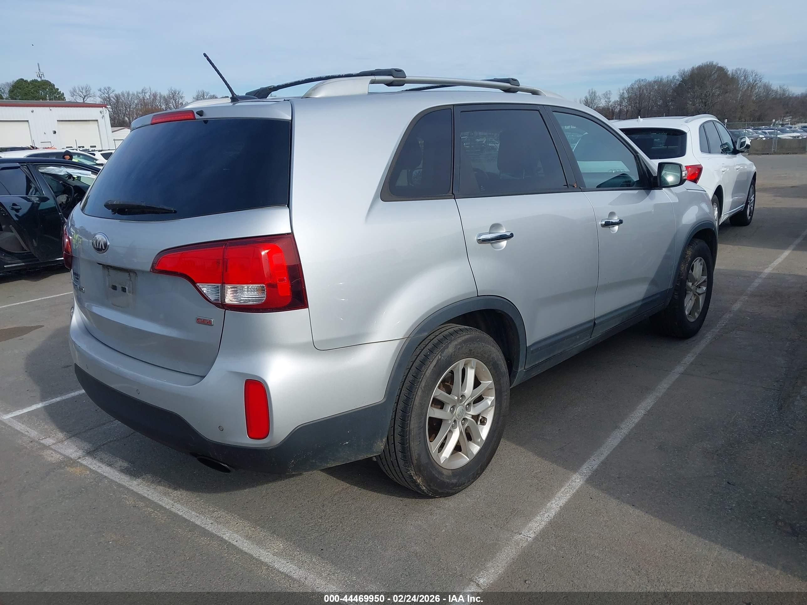 KIA SORENTO image 4