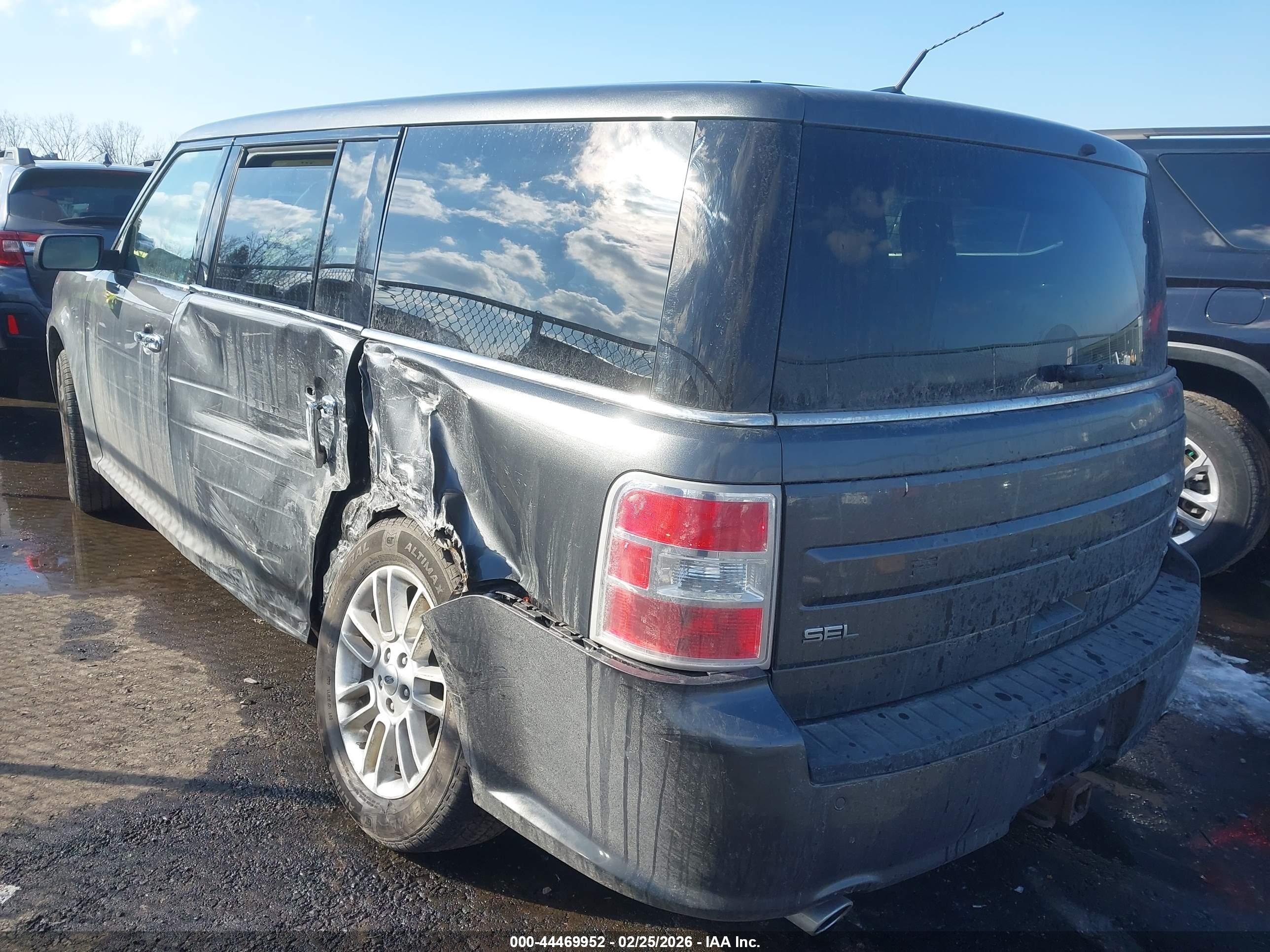FORD FLEX image 3