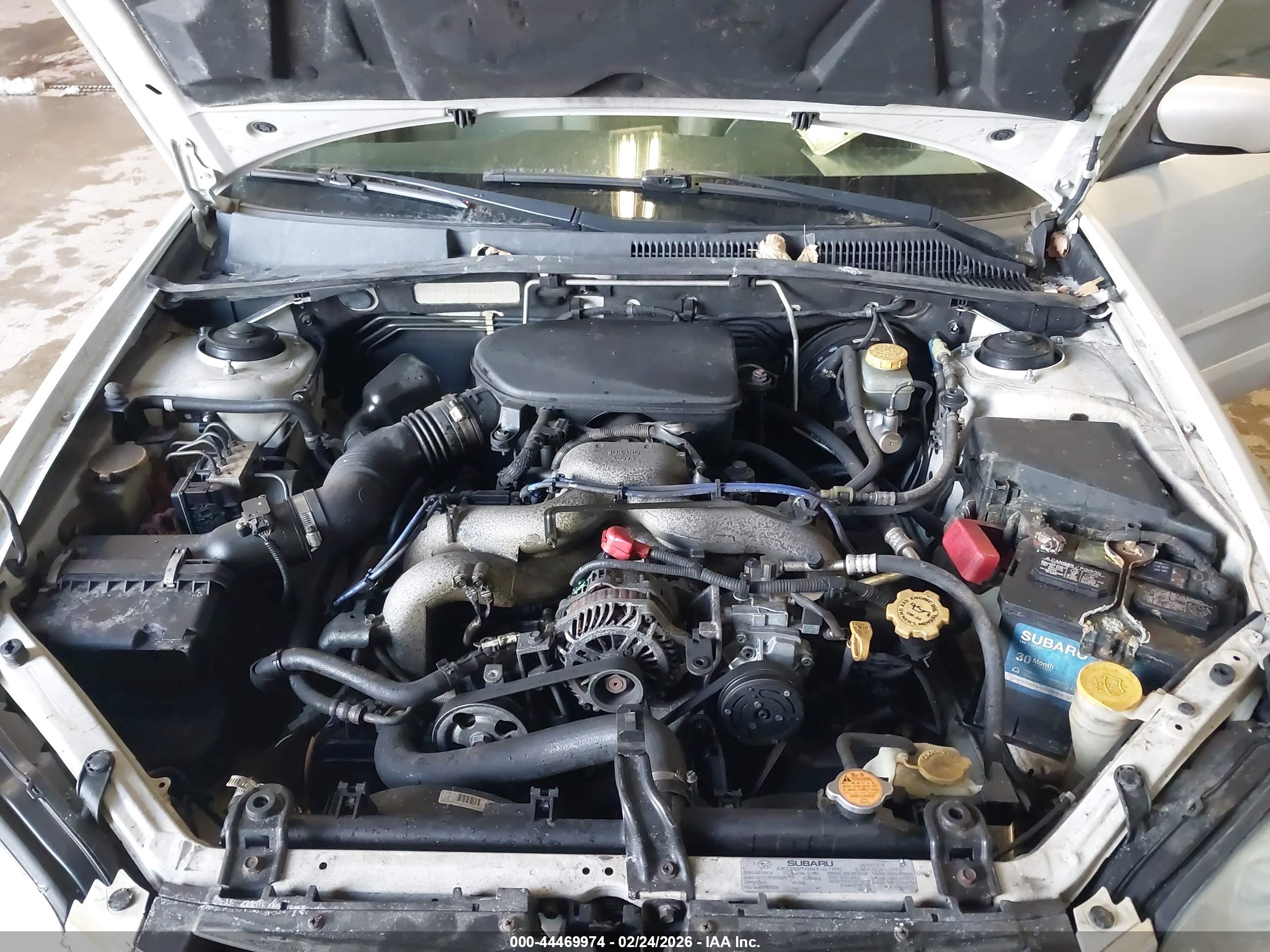 SUBARU OUTBACK image 6