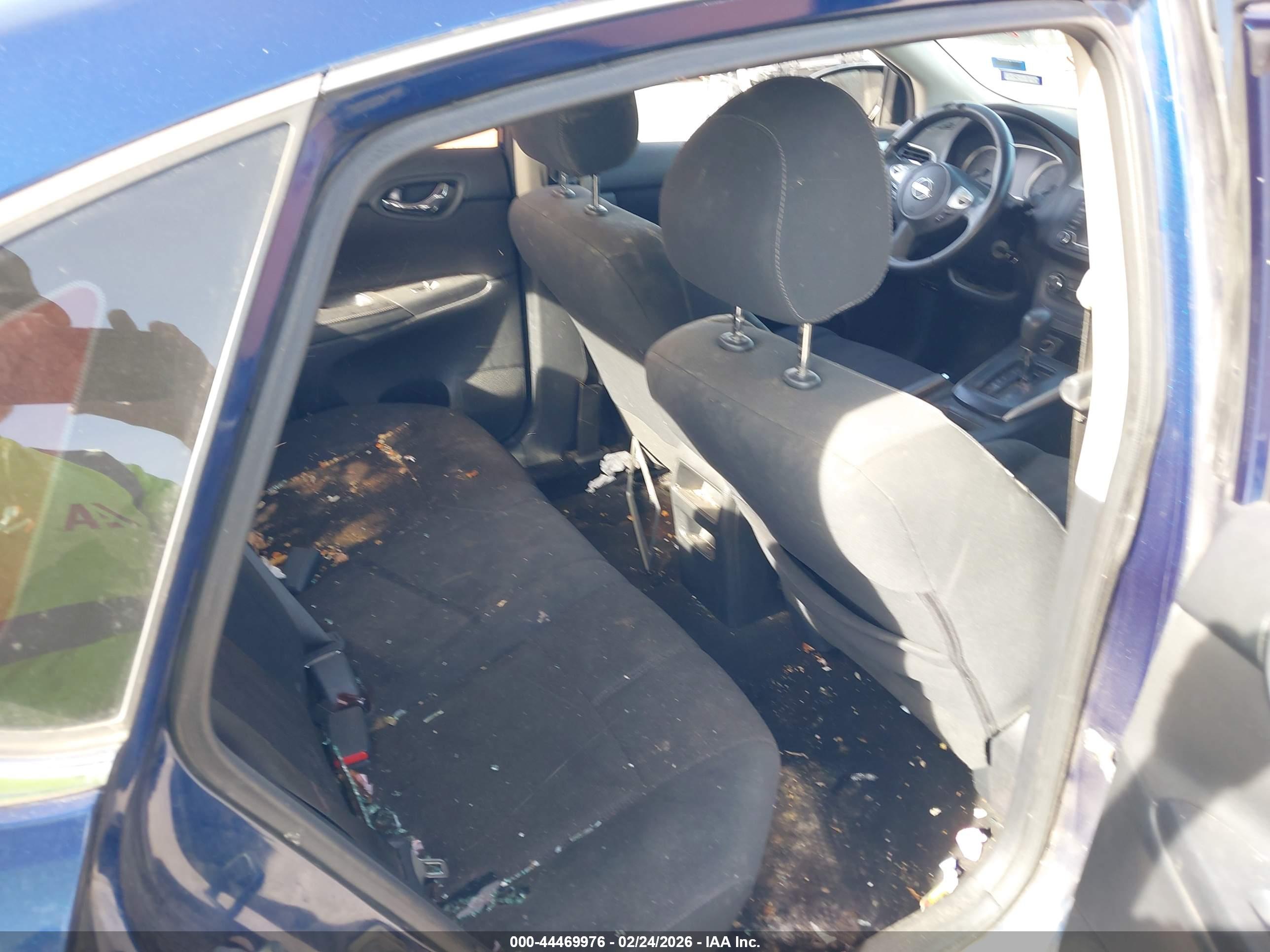 NISSAN SENTRA image 8