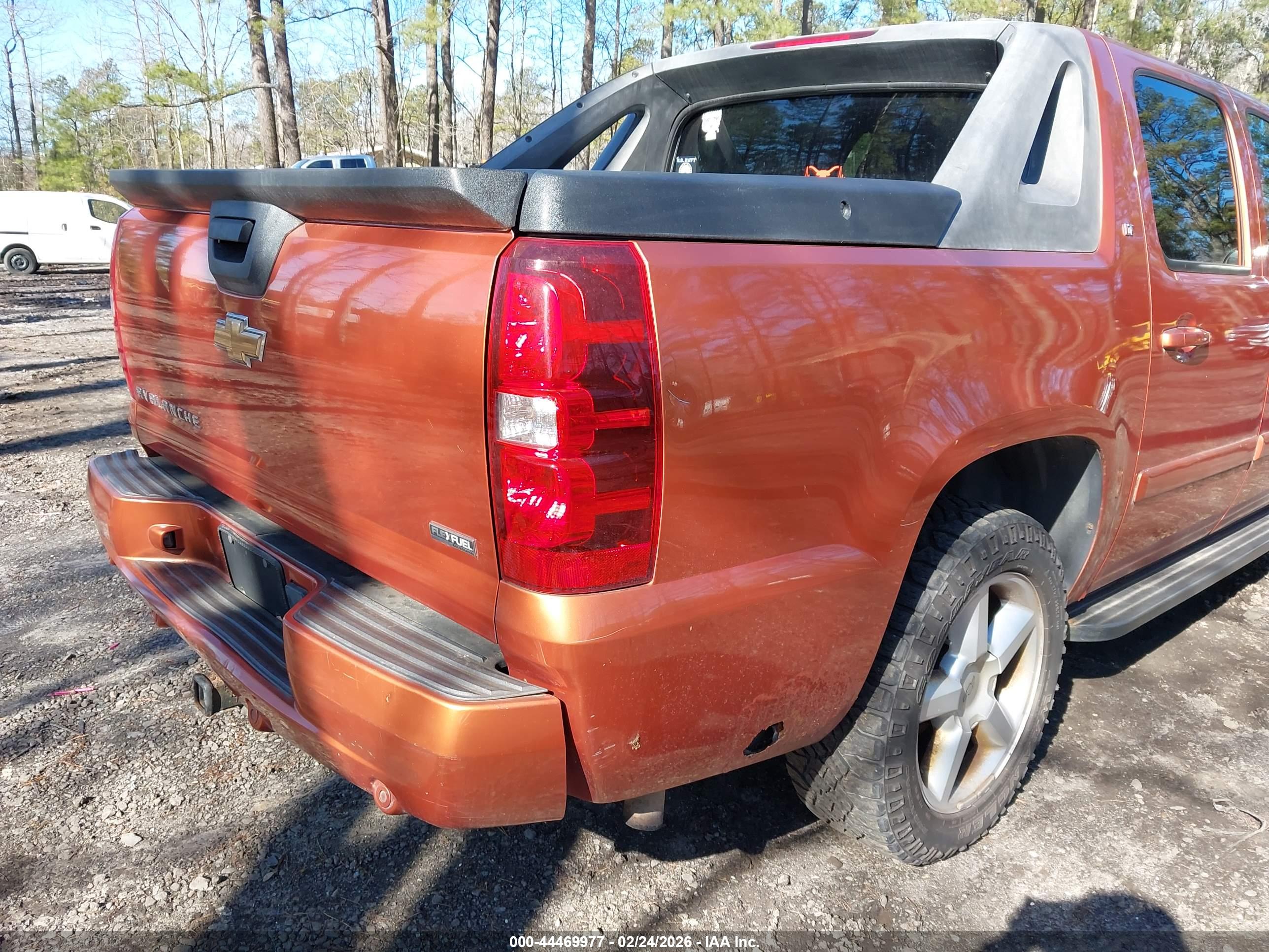 CHEVROLET AVALANCHE image 6