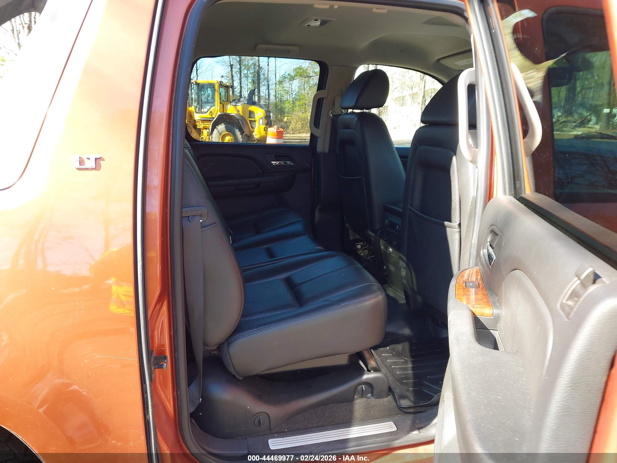 CHEVROLET AVALANCHE image 8