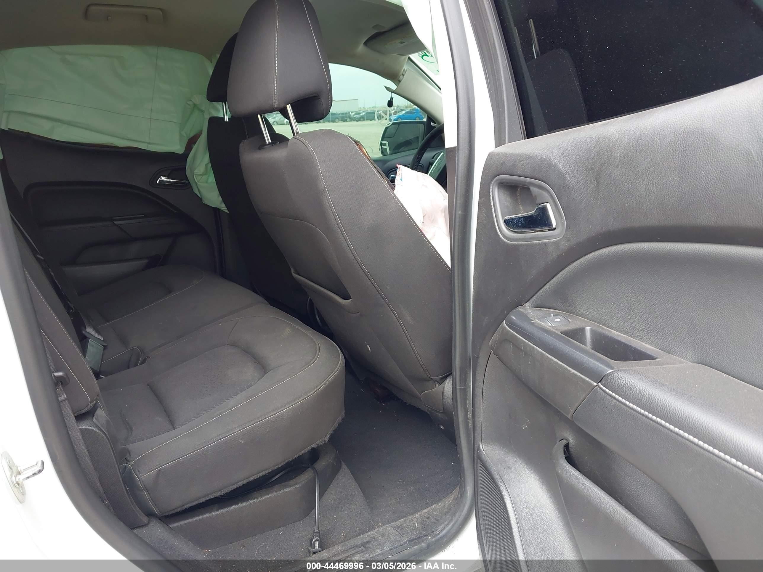 GMC CANYON image 8