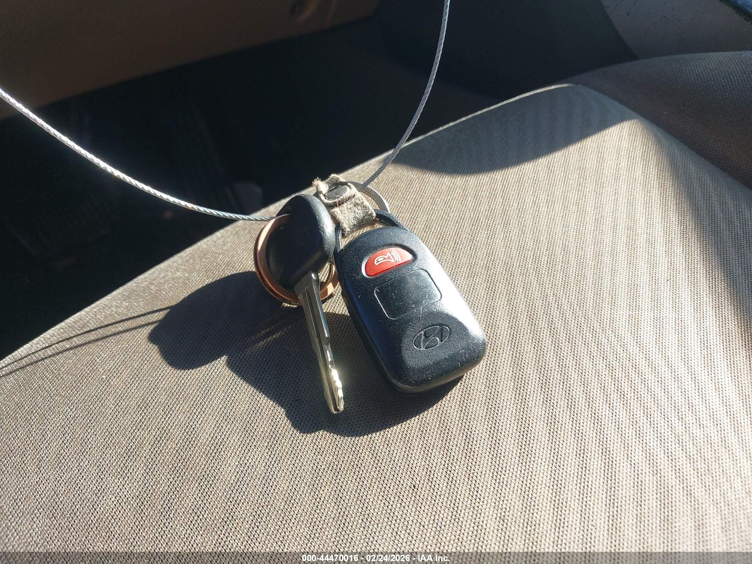HYUNDAI ELANTRA image 11