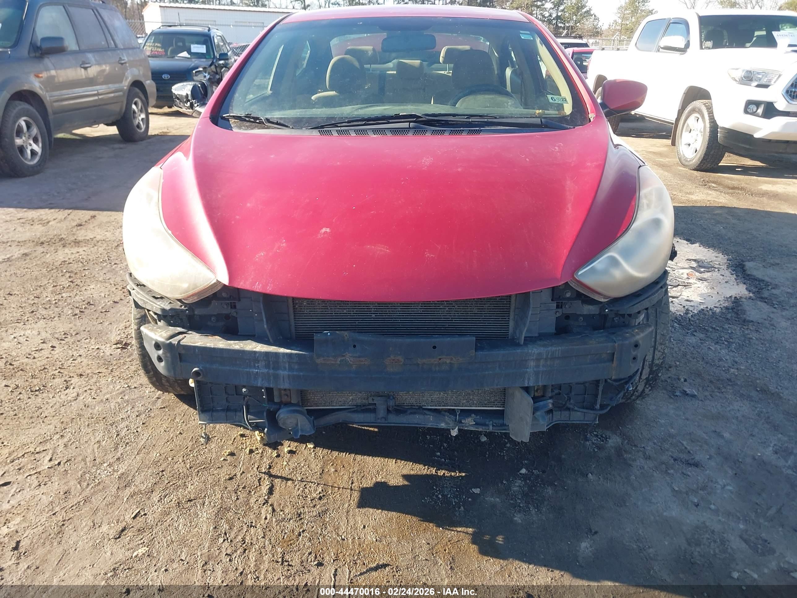 HYUNDAI ELANTRA image 6