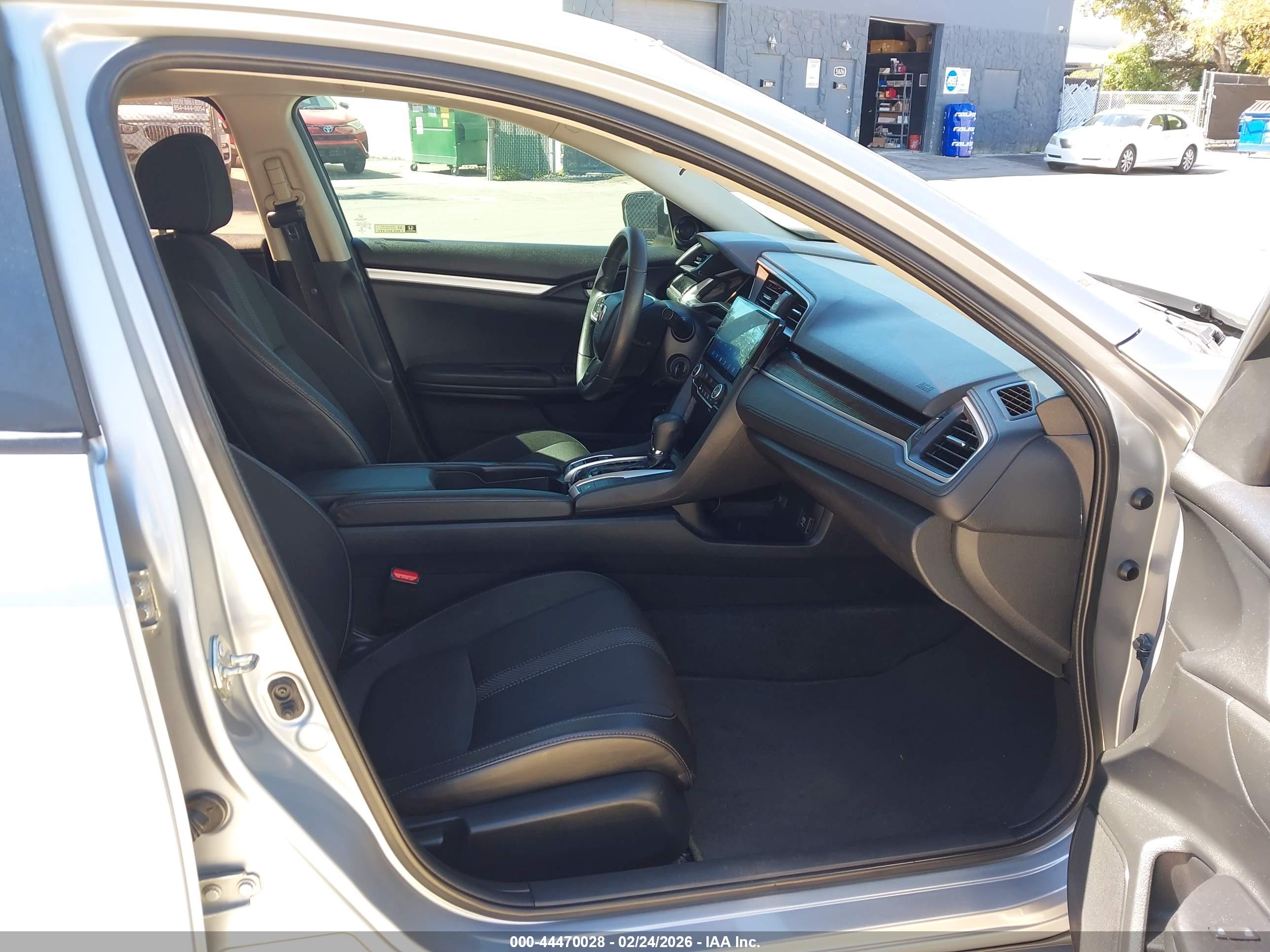 HONDA CIVIC image 5