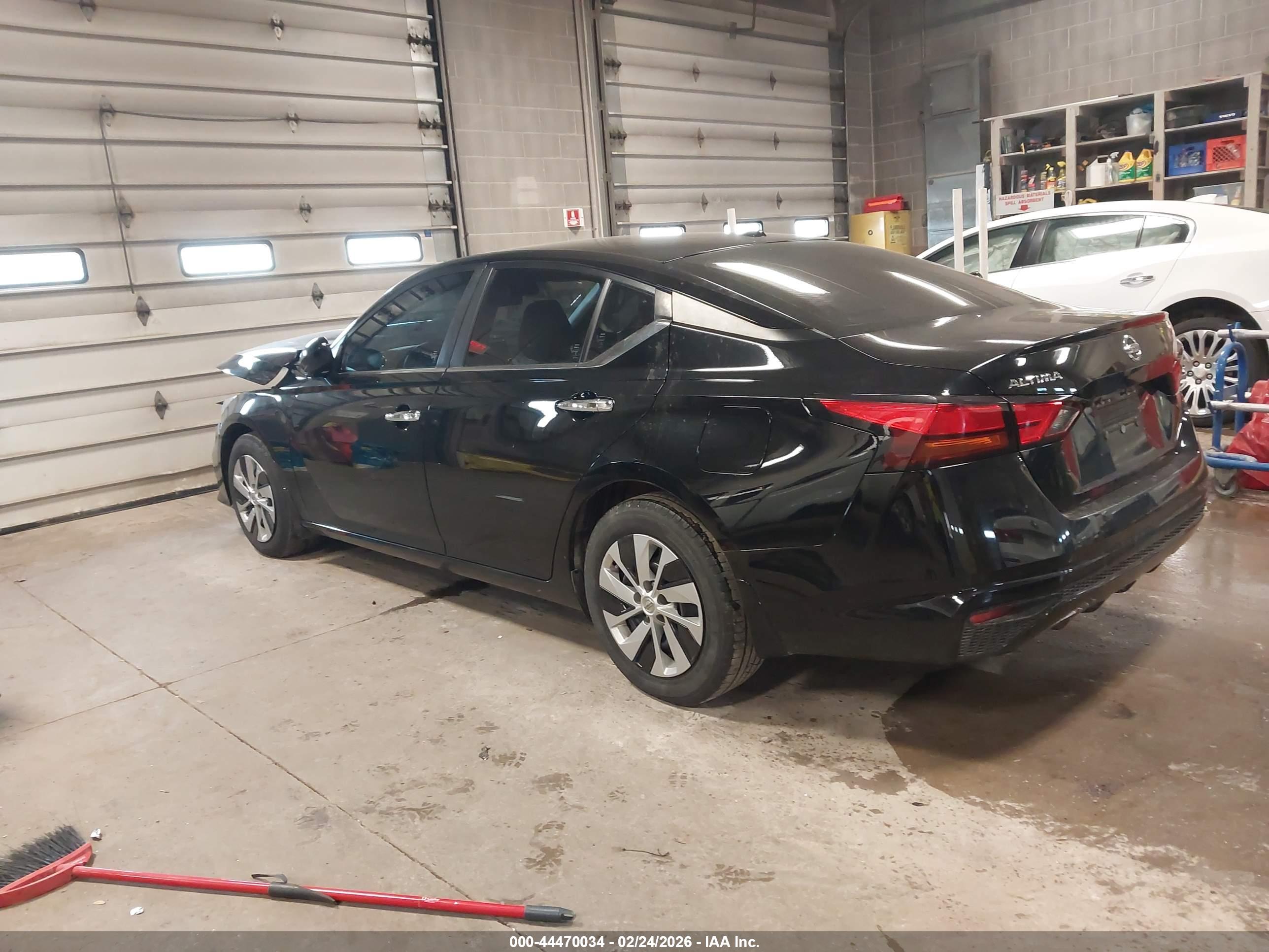 NISSAN ALTIMA image 3